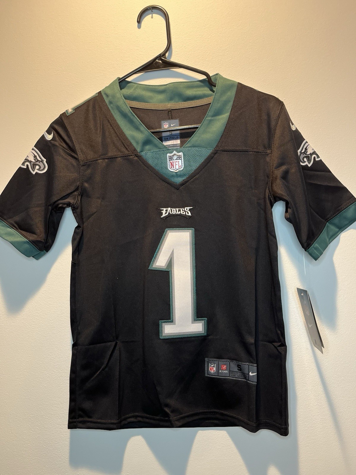 New! YOUTH Small (Age 8-10) Philadelphia Eagles Jalen Hurts #1 Stitched Jersey