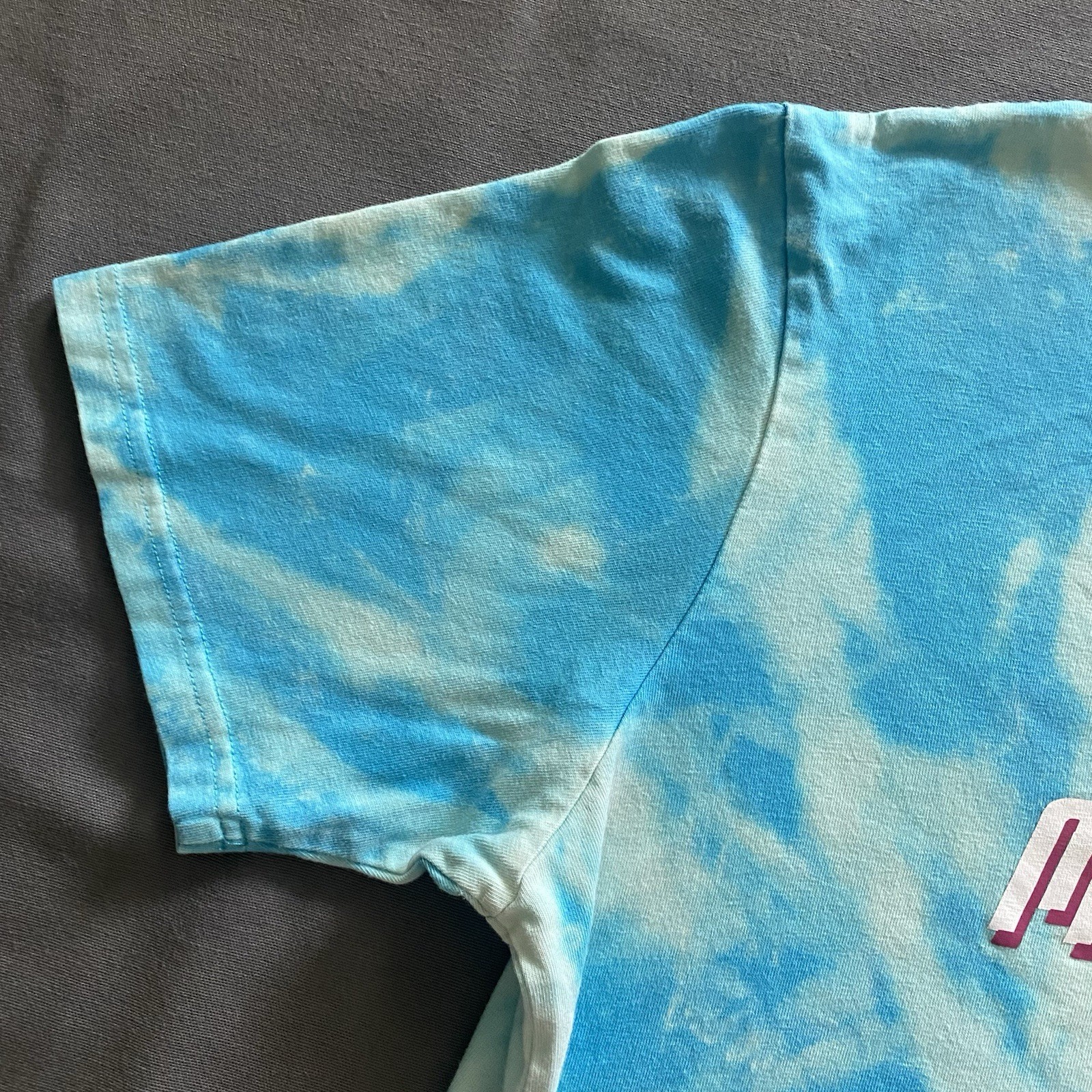 McLaren Formula 1 Team Miami T Shirt Mens Large Light Blue Bleach Dye F1