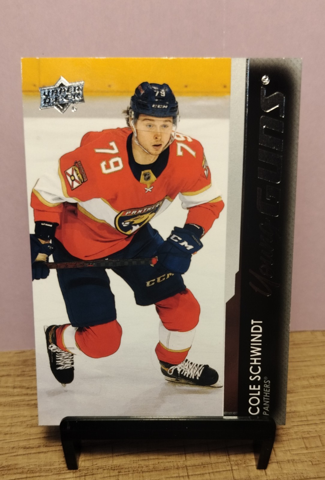 2021-22 Upper Deck Extended Series – Young Guns Cole Schwindt #721 (RC)