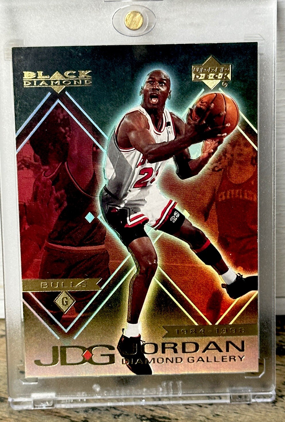 Michael Jordan Card 90’s RAINBOW REFRACTOR HOLO RARE INSERT SP BULLS JERSEY #23