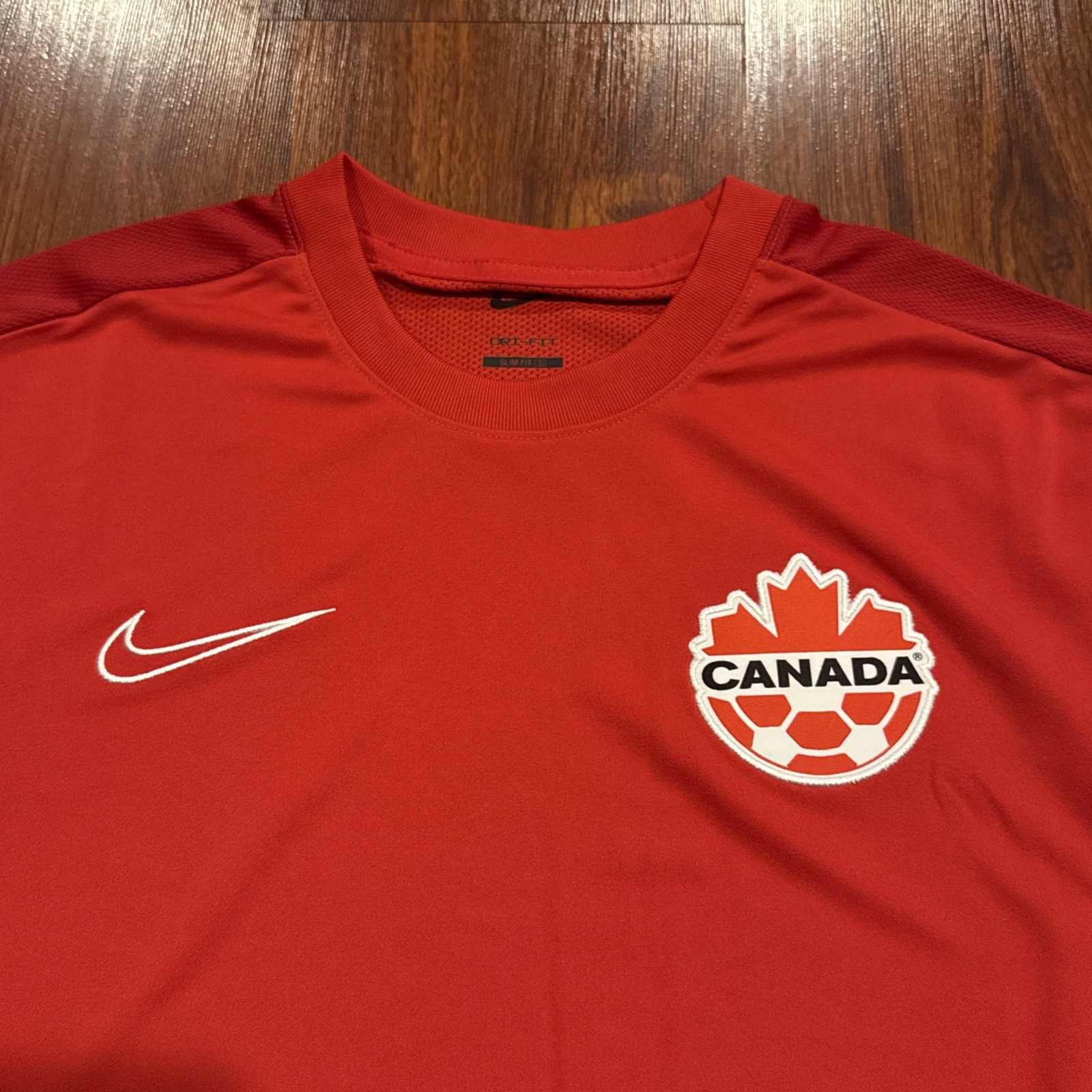 Nike Men’s Canada National Team Red Training Soccer Jersey Large L