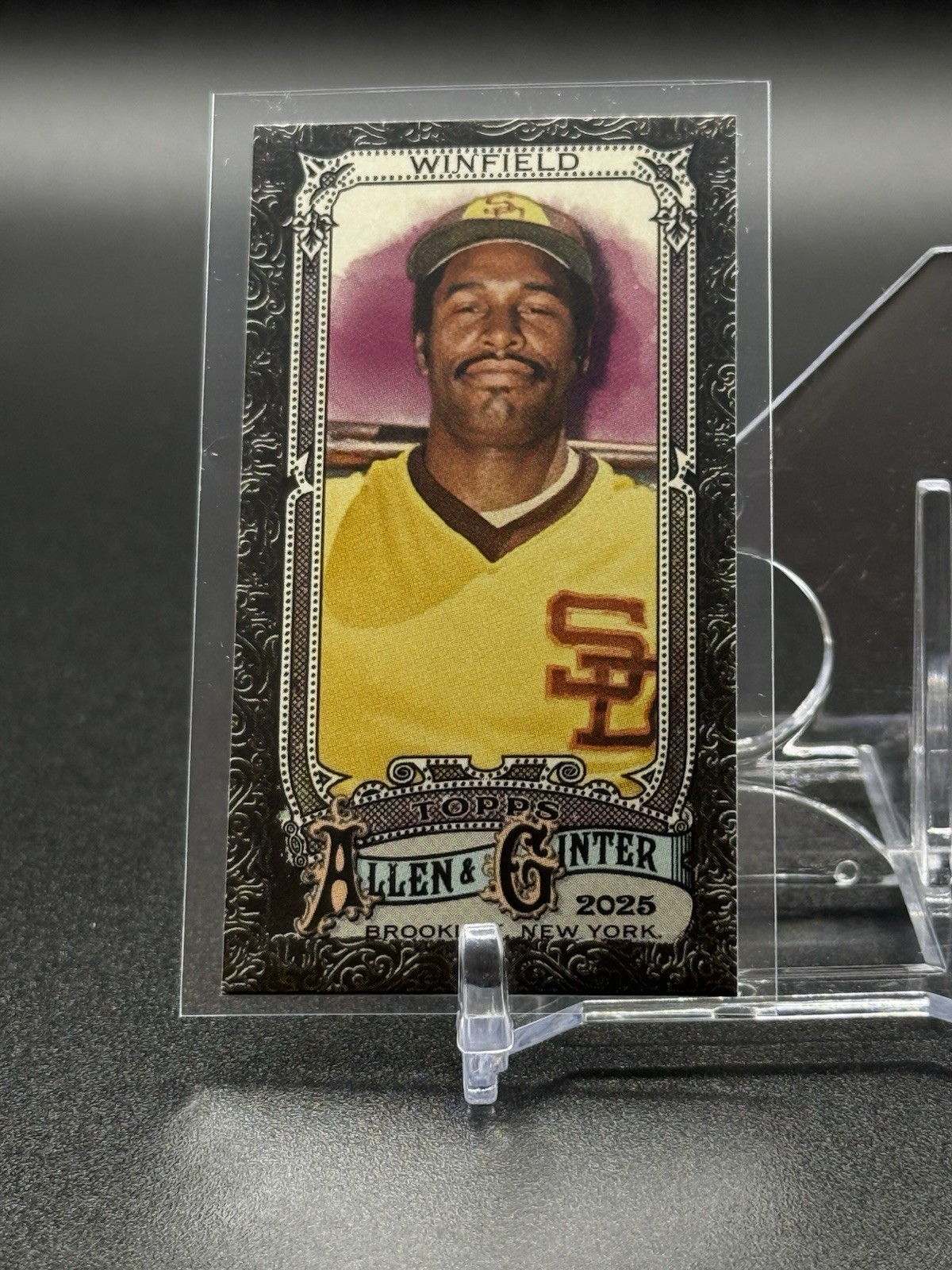 #151 Dave Winfield Black Border Mini – 2025 Topps Allen & Ginter