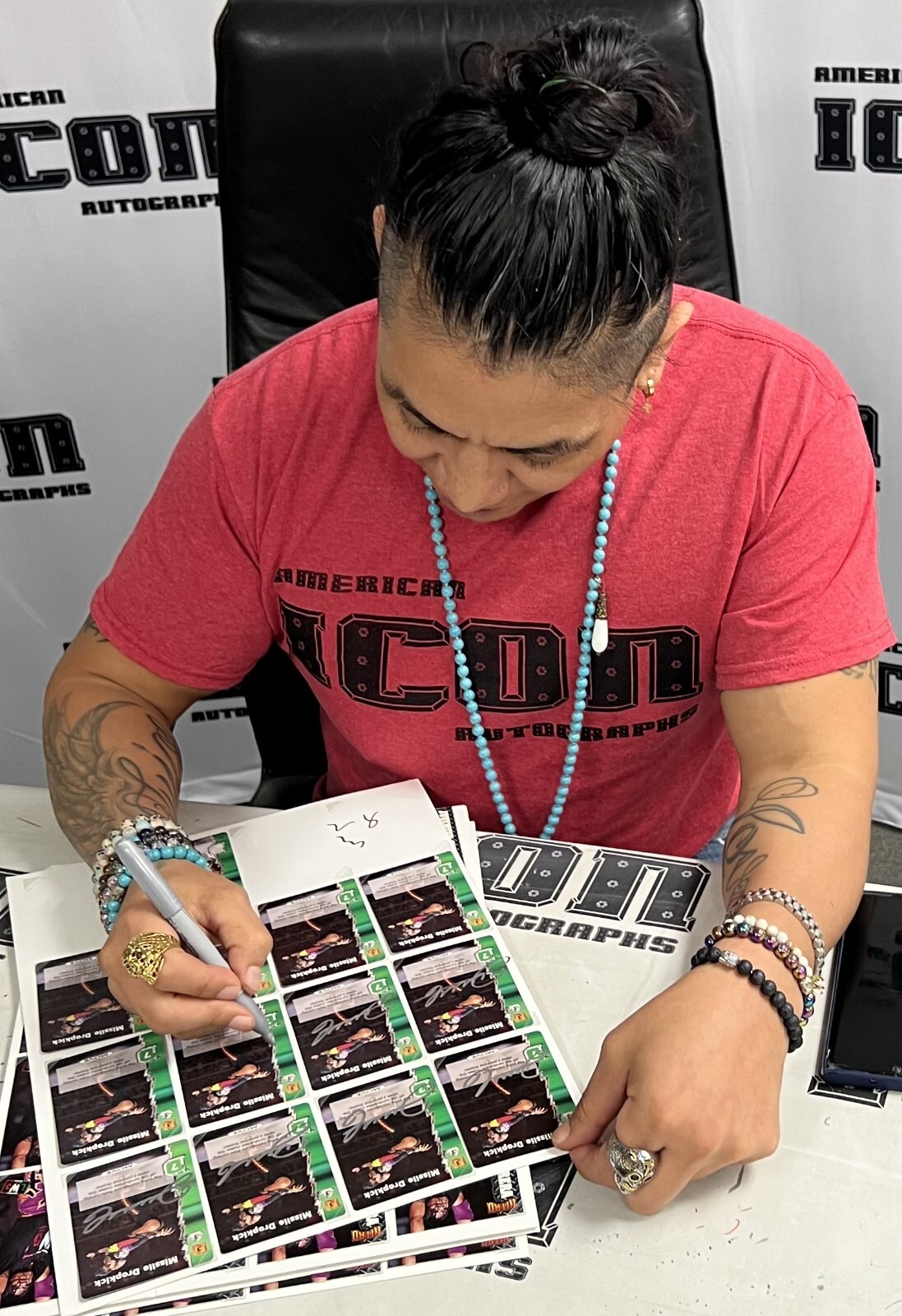 Juventud Guerrera Signed 2000 Wizards of the Coast WCW Nitro Game Card #109 WWE