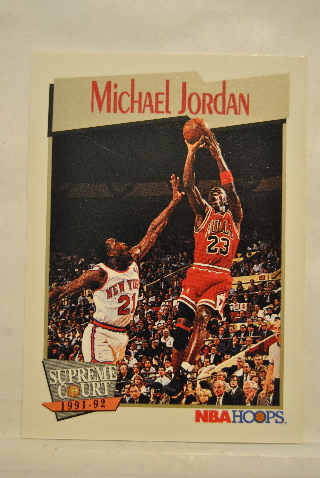 1991-92 NBA Hoops – Supreme Court Michael Jordan #455
