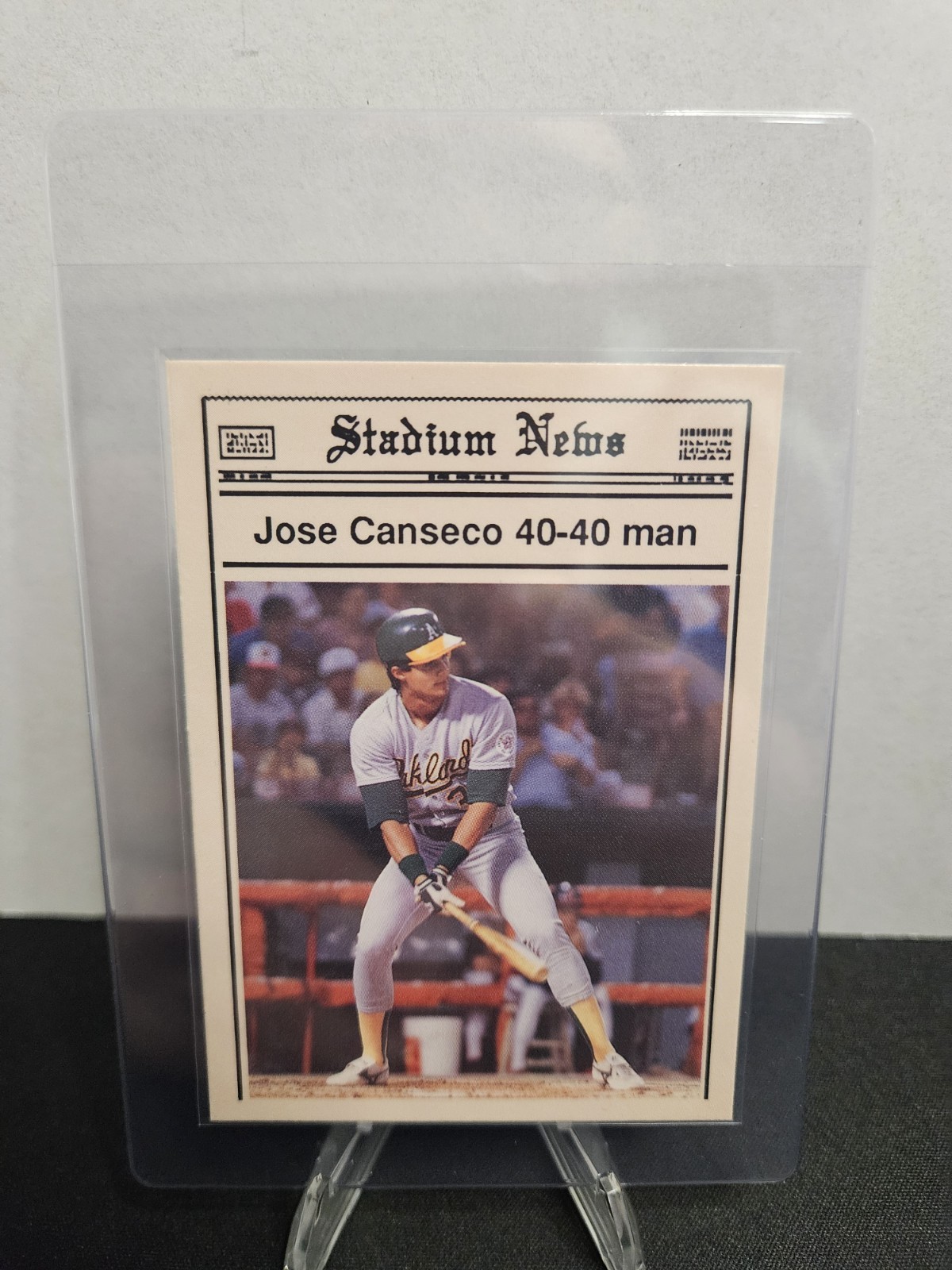 Jose Canseco 1990 Stadium News #NNO (UNL – 10,000 print) 40-40