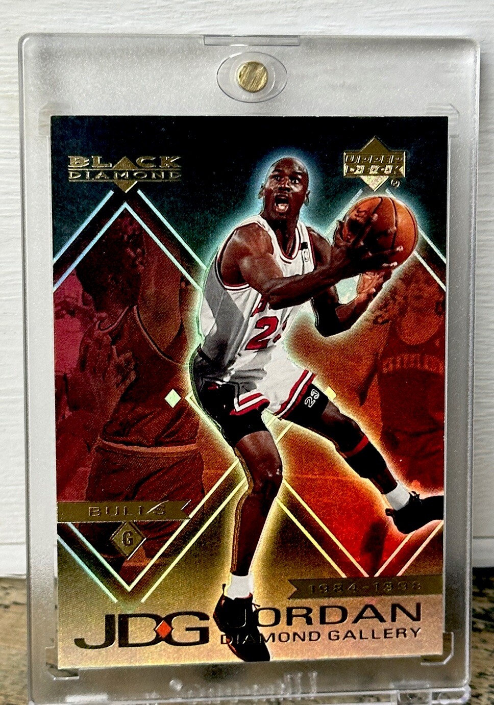 Michael Jordan Card 90’s RAINBOW REFRACTOR HOLO RARE INSERT SP BULLS JERSEY #23