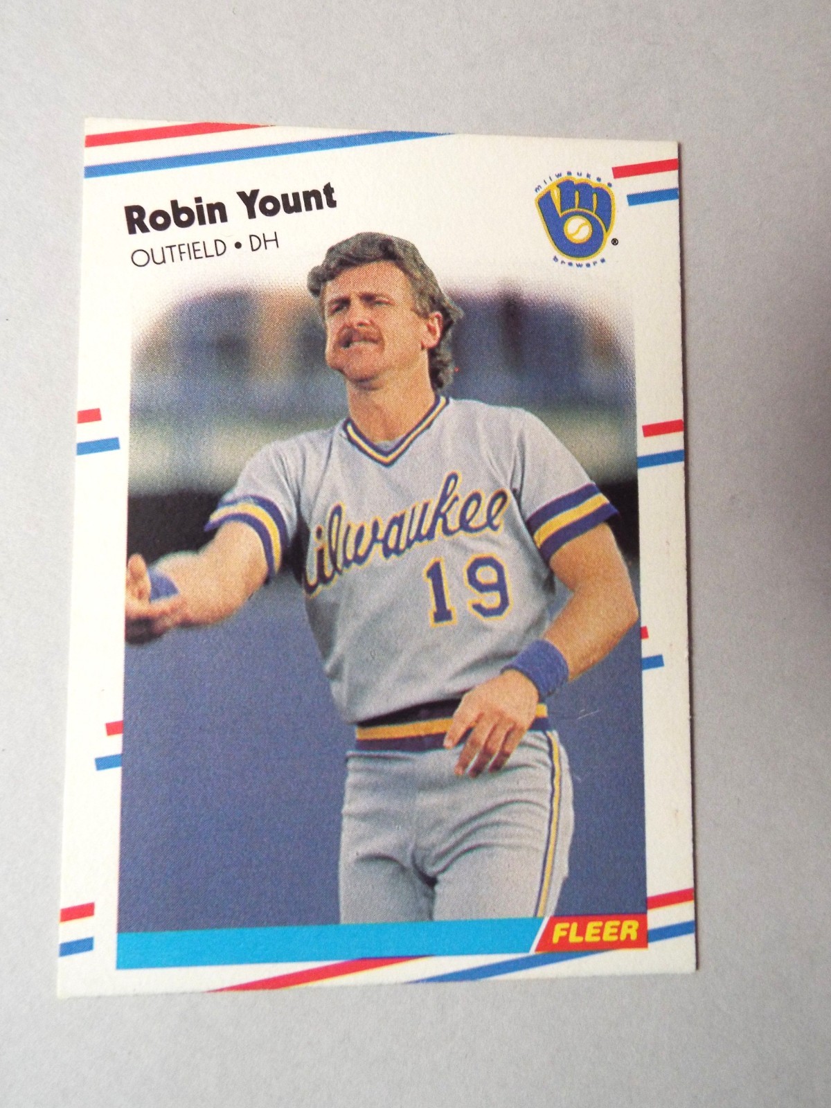 Robin Yount Fleer Baseball Card No 178 1988 Milwaukee Brewers