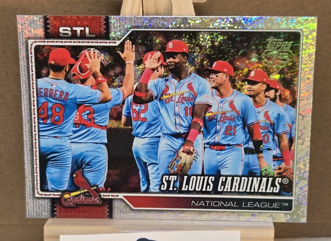 2026 Topps Series 2 – Holofoil Parallel – St. Louis Cardinals Team – #353