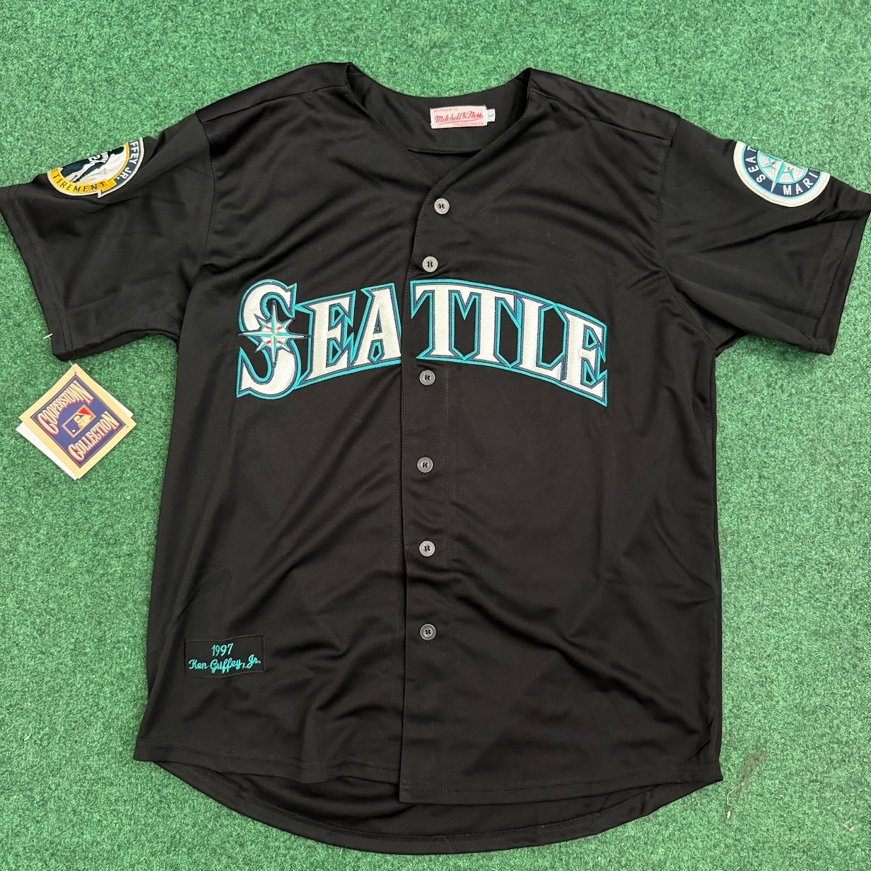 Ken Griffey Jr. Seattle Mariners 1997 Black Mitchell and Ness NWT