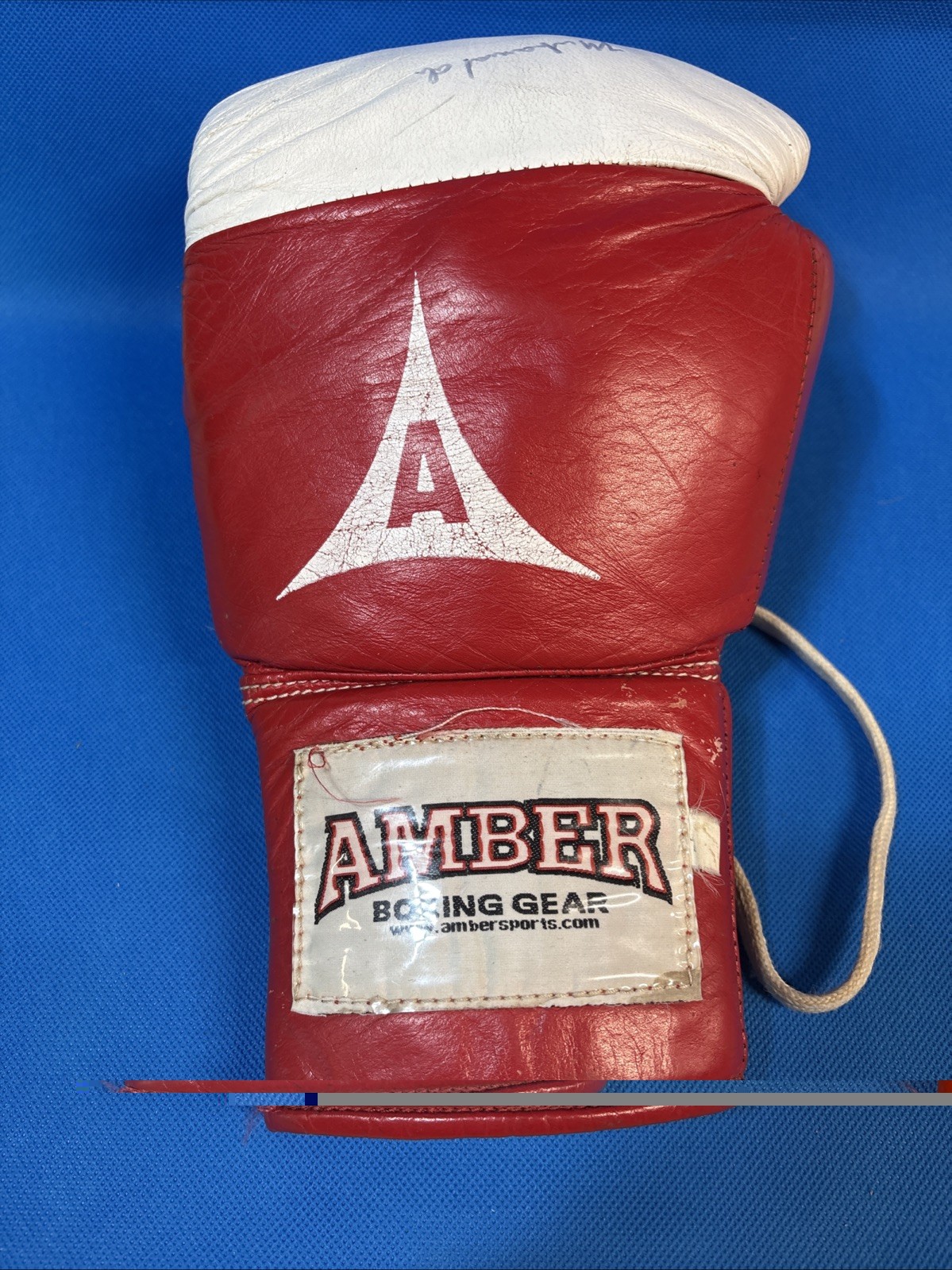 Amber Boxing Gear Original Signed By Muhammad Ali