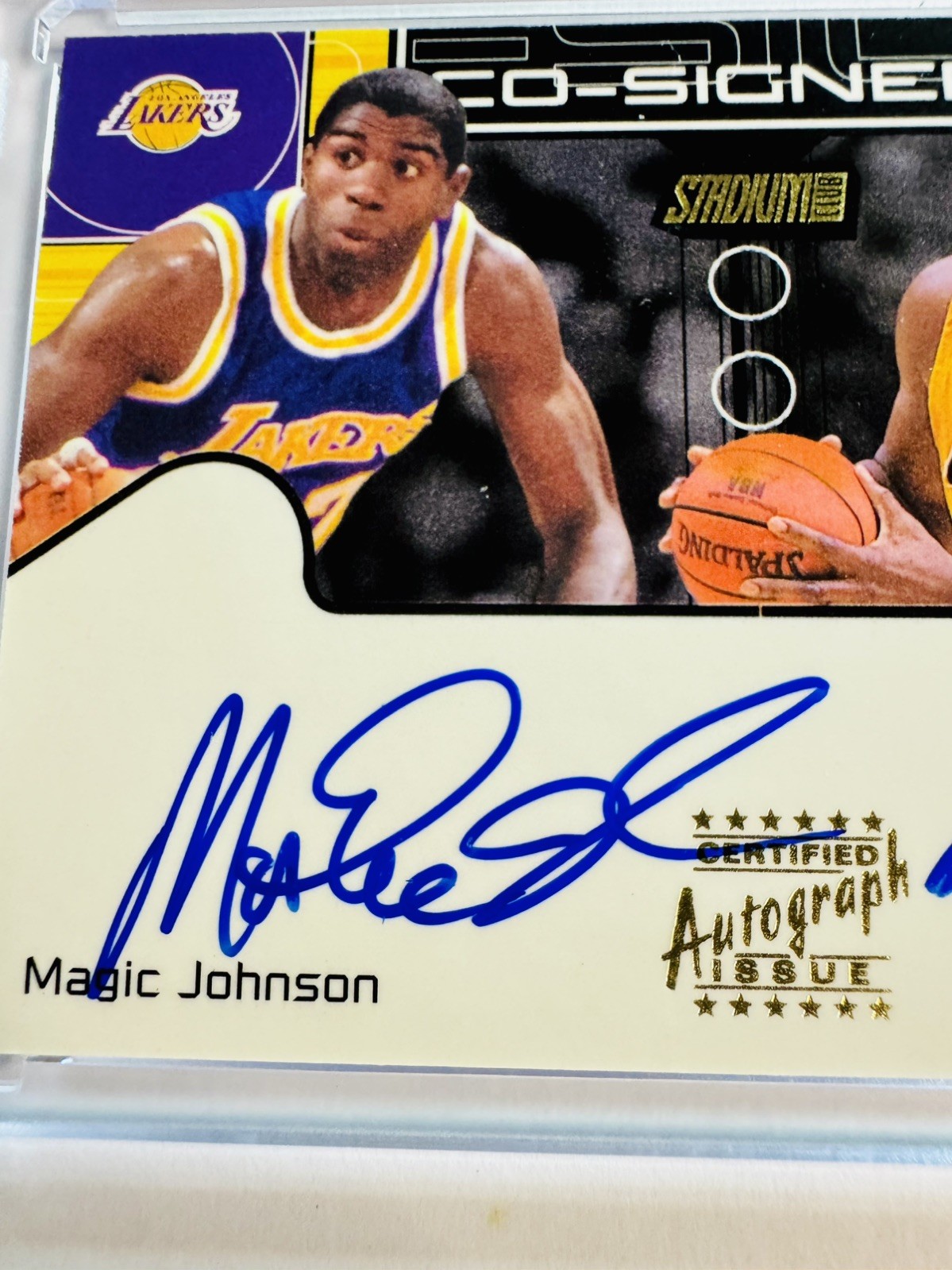 2000-01 Stadium Club Co-Signers Magic Johnson & Shaq Dual Auto #CS1 Lakers HOF
