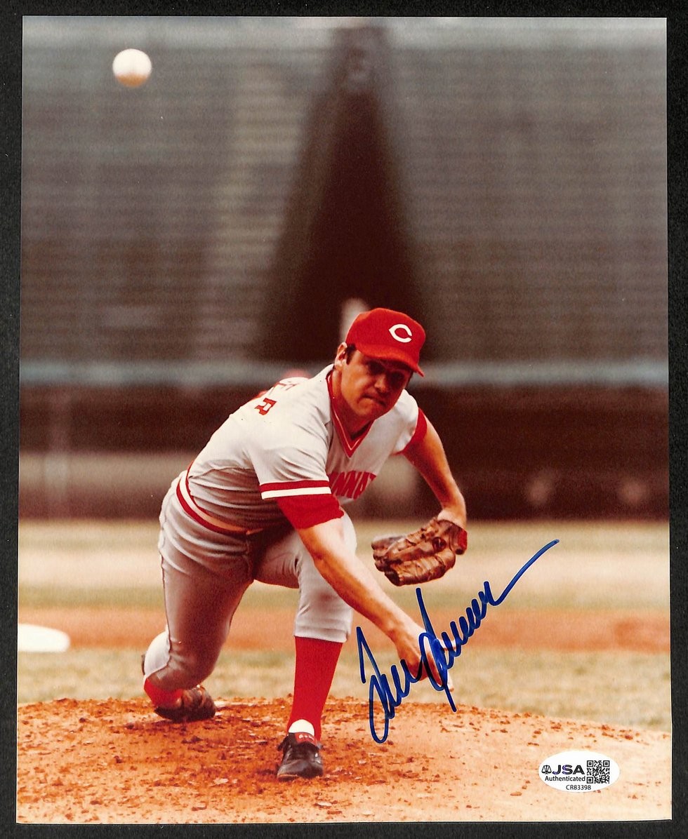 Tom Seaver HOF Autographed/Signed 8×10 Photo Reds JSA BA210383