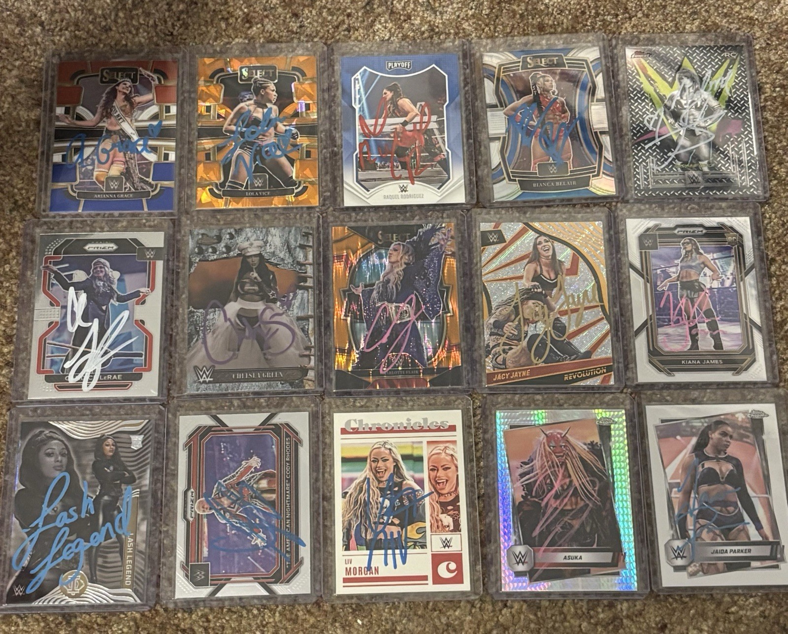 15 Card WWE Auto Lot (In person) Big Names – Liv, Charlotte, Lola, Jacy, Bianca