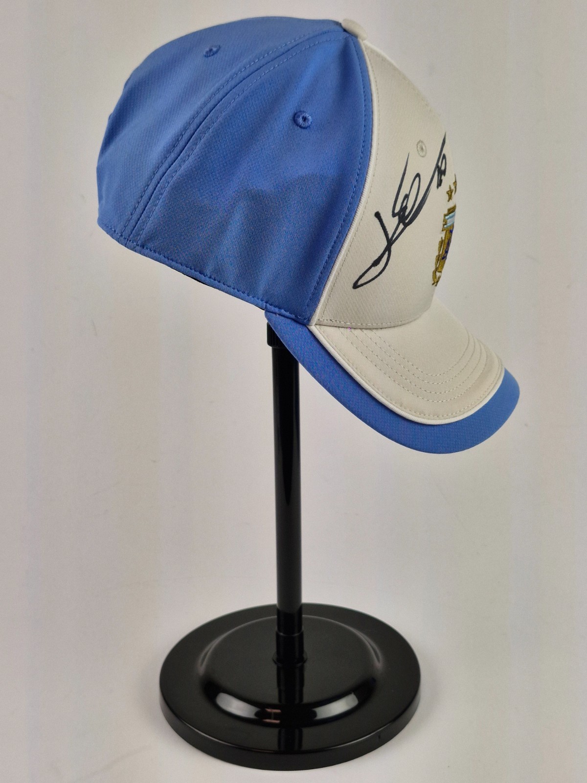 Lionel Messi Argentina cap AFA Hand Signed W/COA with base Free shipping