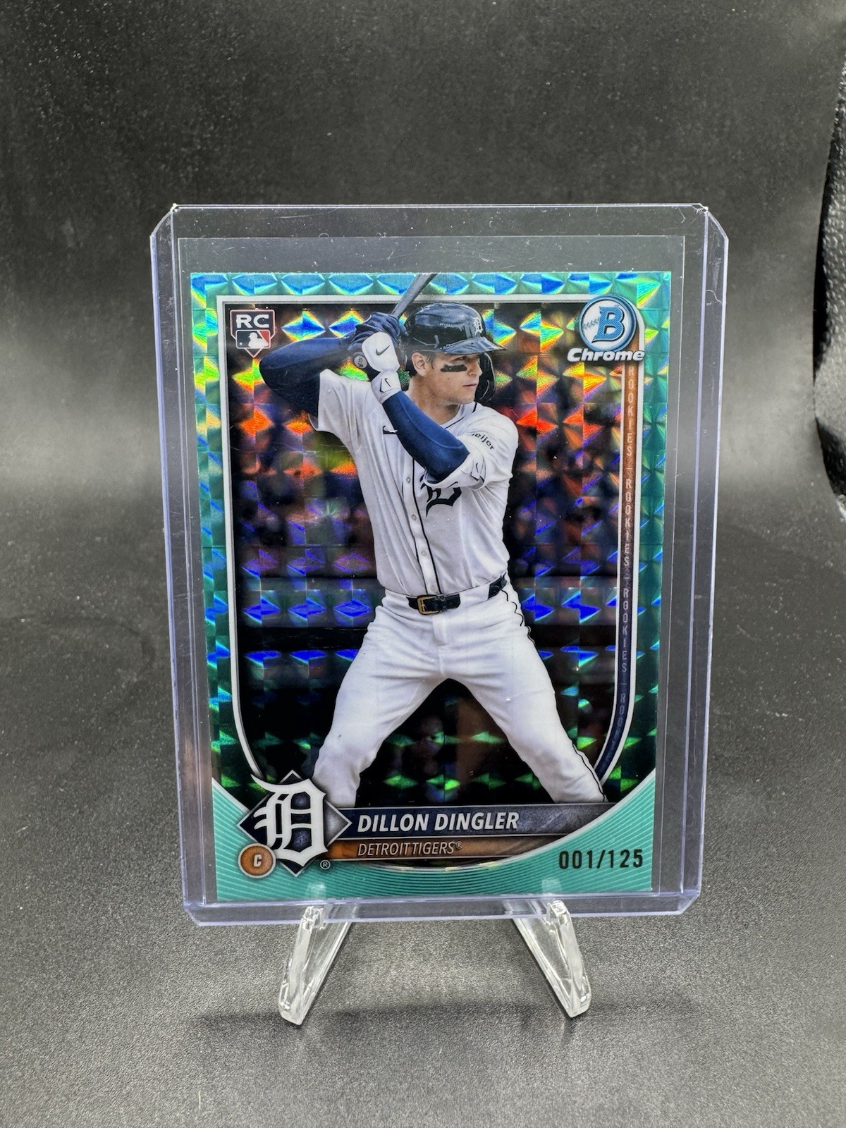 2025 Bowman Chrome #41 Aqua Geometric Refractor 001/125 RC Dillon Dingler