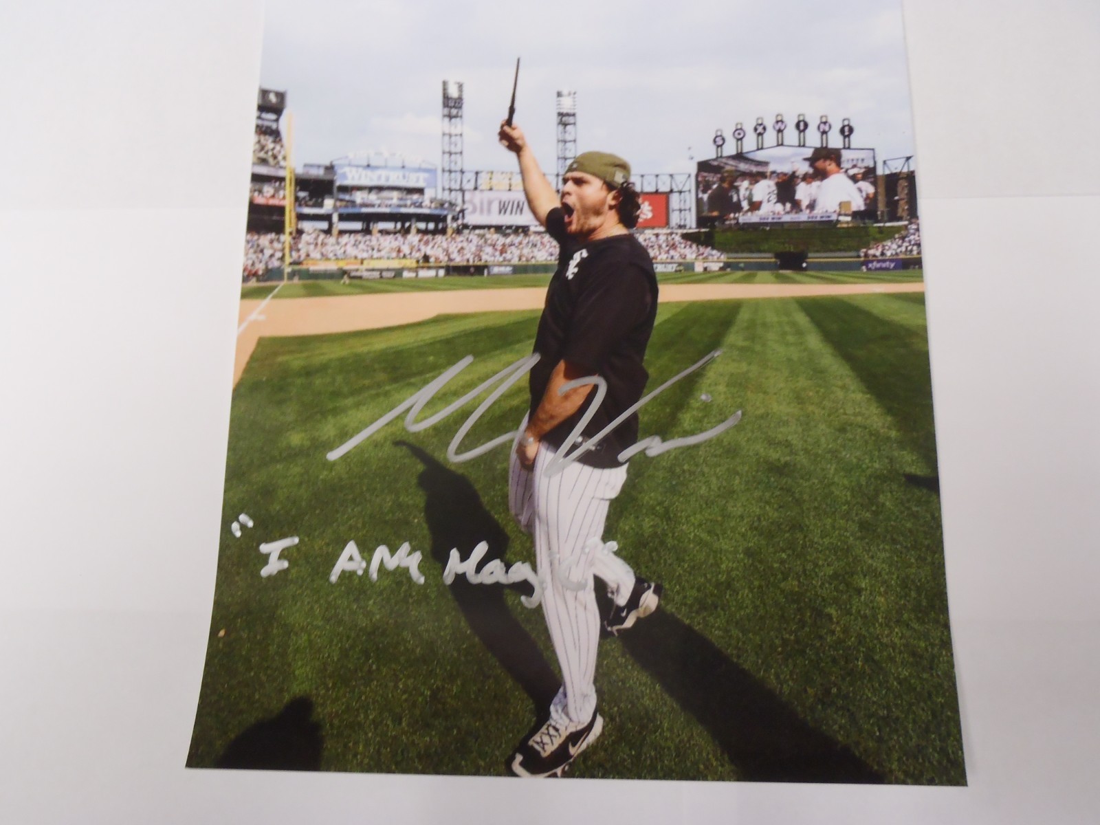 MIKE VASIL – CHICAGO WHITE SOX – SIGNED “WIZARD” PHOTO W COA