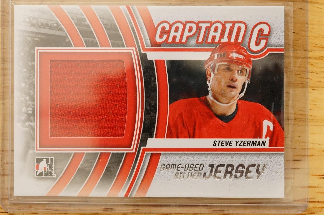 2011-12 ITG Captain-C Series Game-Used Silver Jersey /90 Steve Yzerman HOF