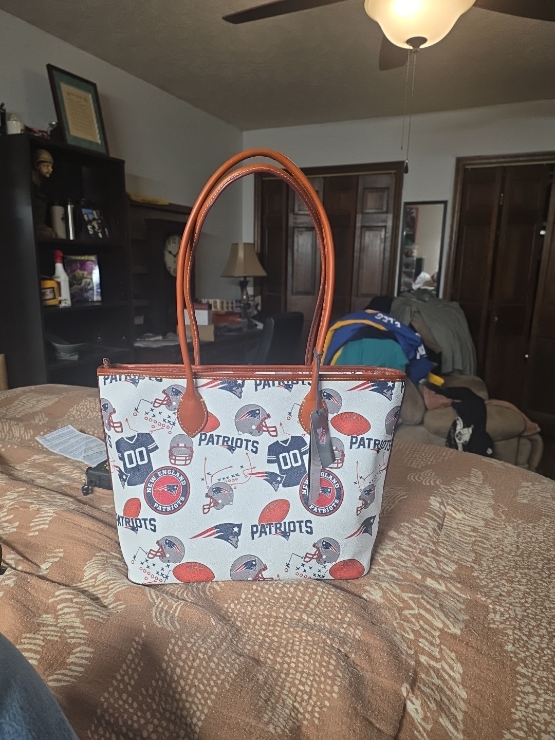 Dooney & Bourke NFL Patriots Tote New With TAGS Orig $298nwt💥💥💥💥💥💥💥