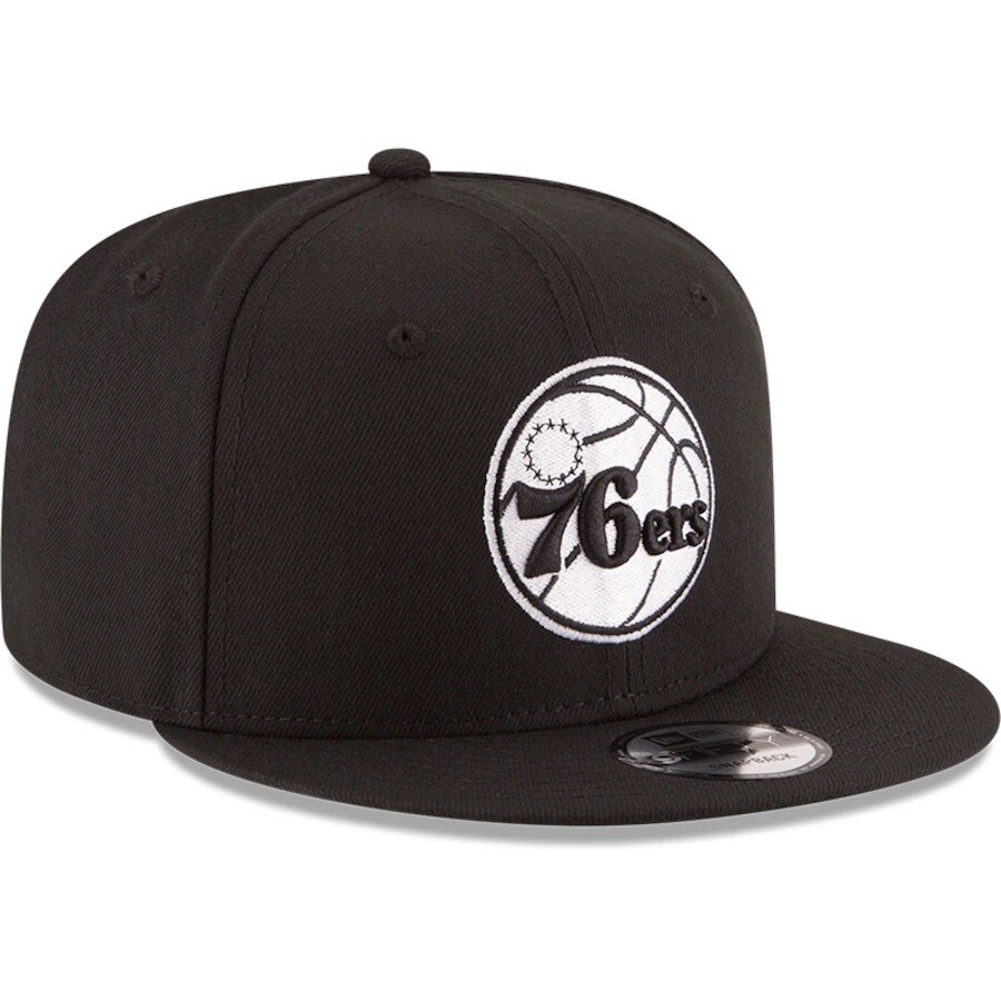 New Era Philadelphia 76ers Black And White 9FIFTY Snapback Adjustable Hat