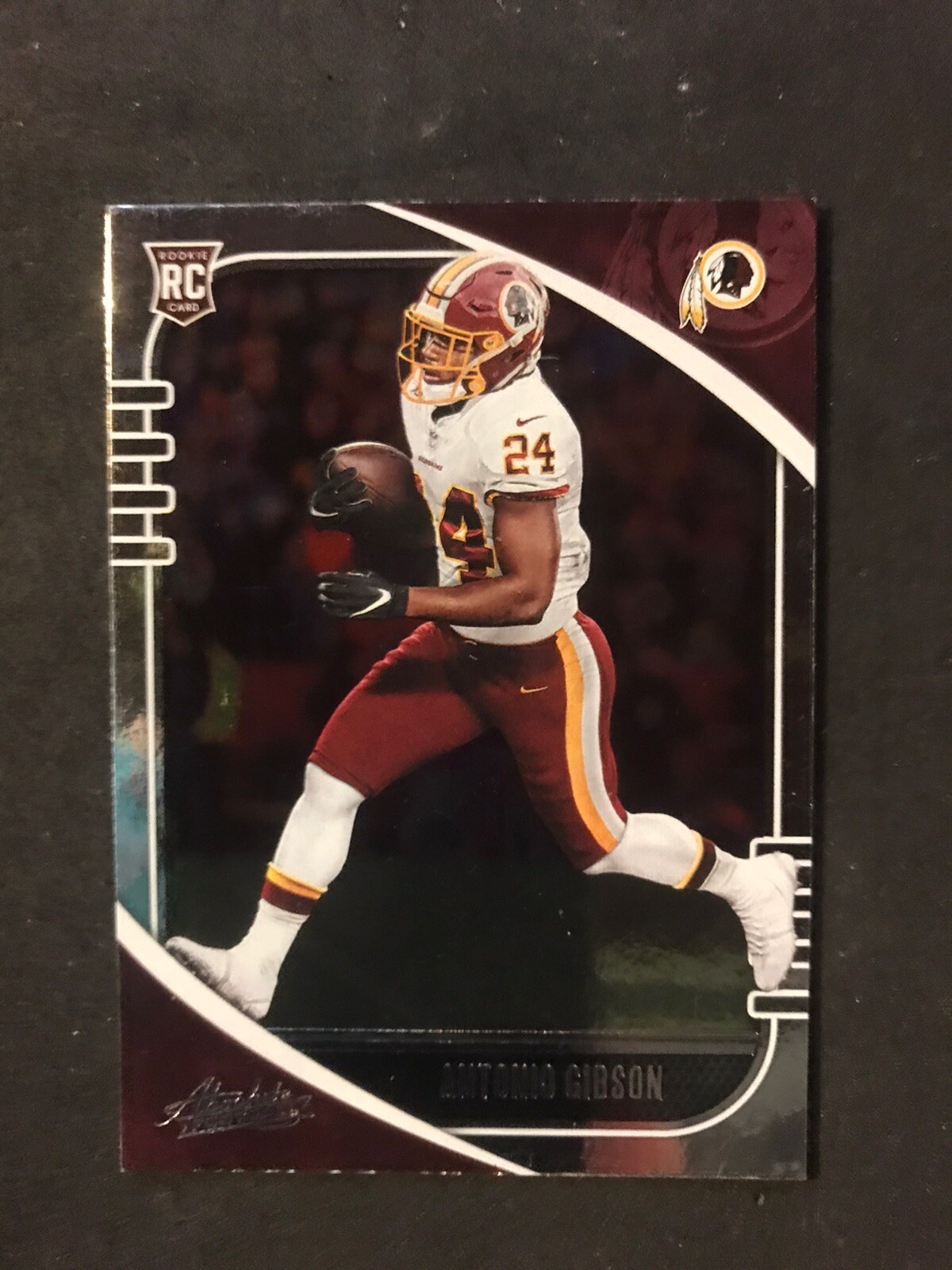 2021 Panini Absolute hobby – # 109 – Antonio Gibson- Washington Commanders- RC