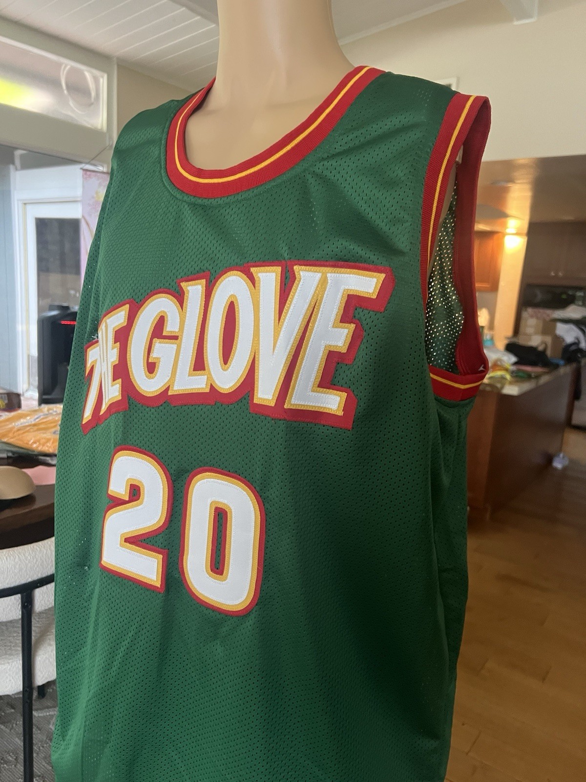 Gary Payton Autographed “The Glove” Seattle SuperSonics Jersey – Beckett COA