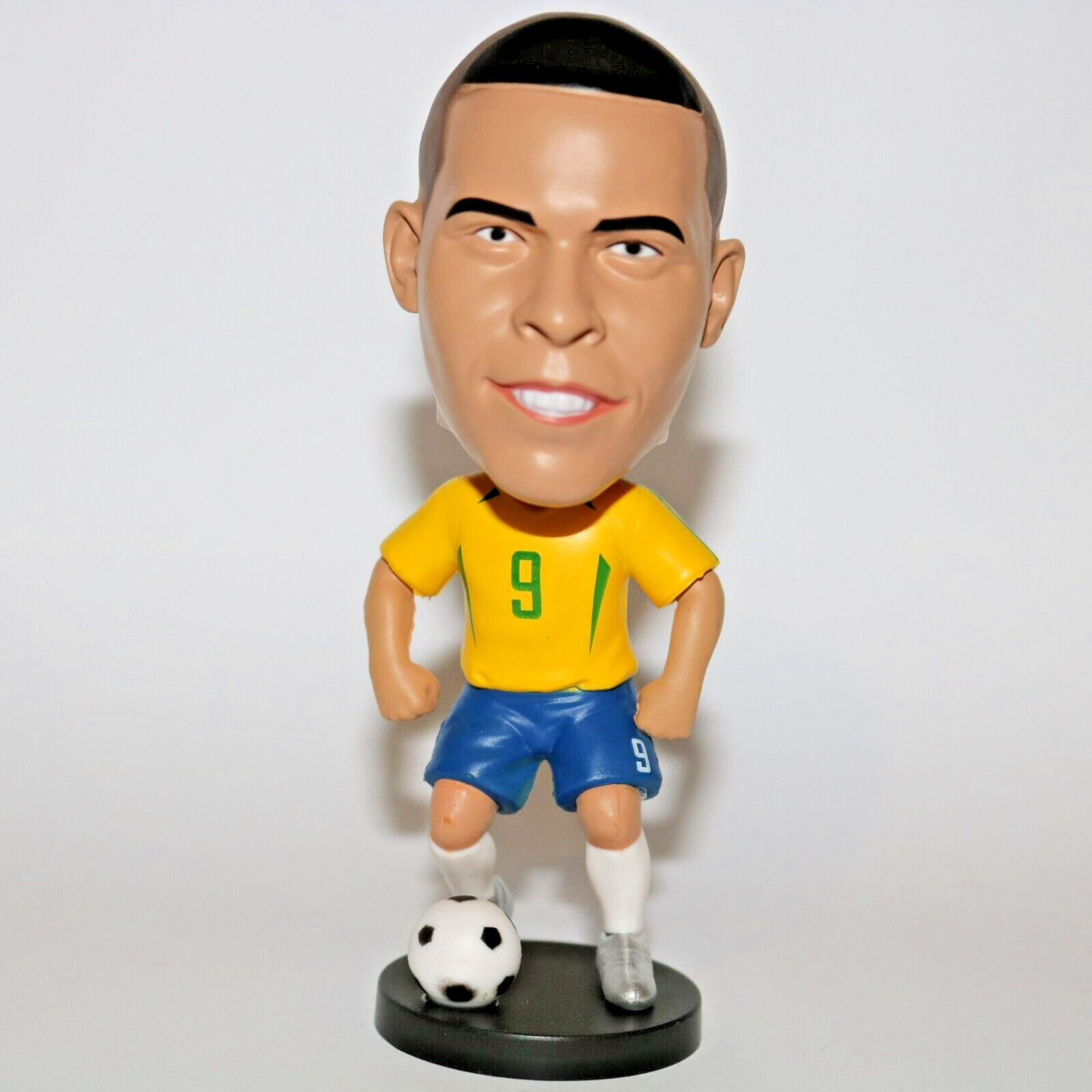 Bobblehead Football Figure – Ronaldo R9 – Brazil National Team – ~10cm tall