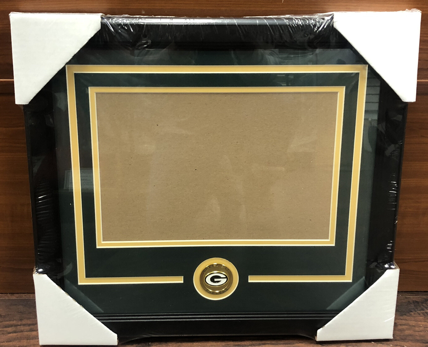 Green Bay Packers New 12×8 STOCK CERTIFICATE Team Medallion Frame Kit