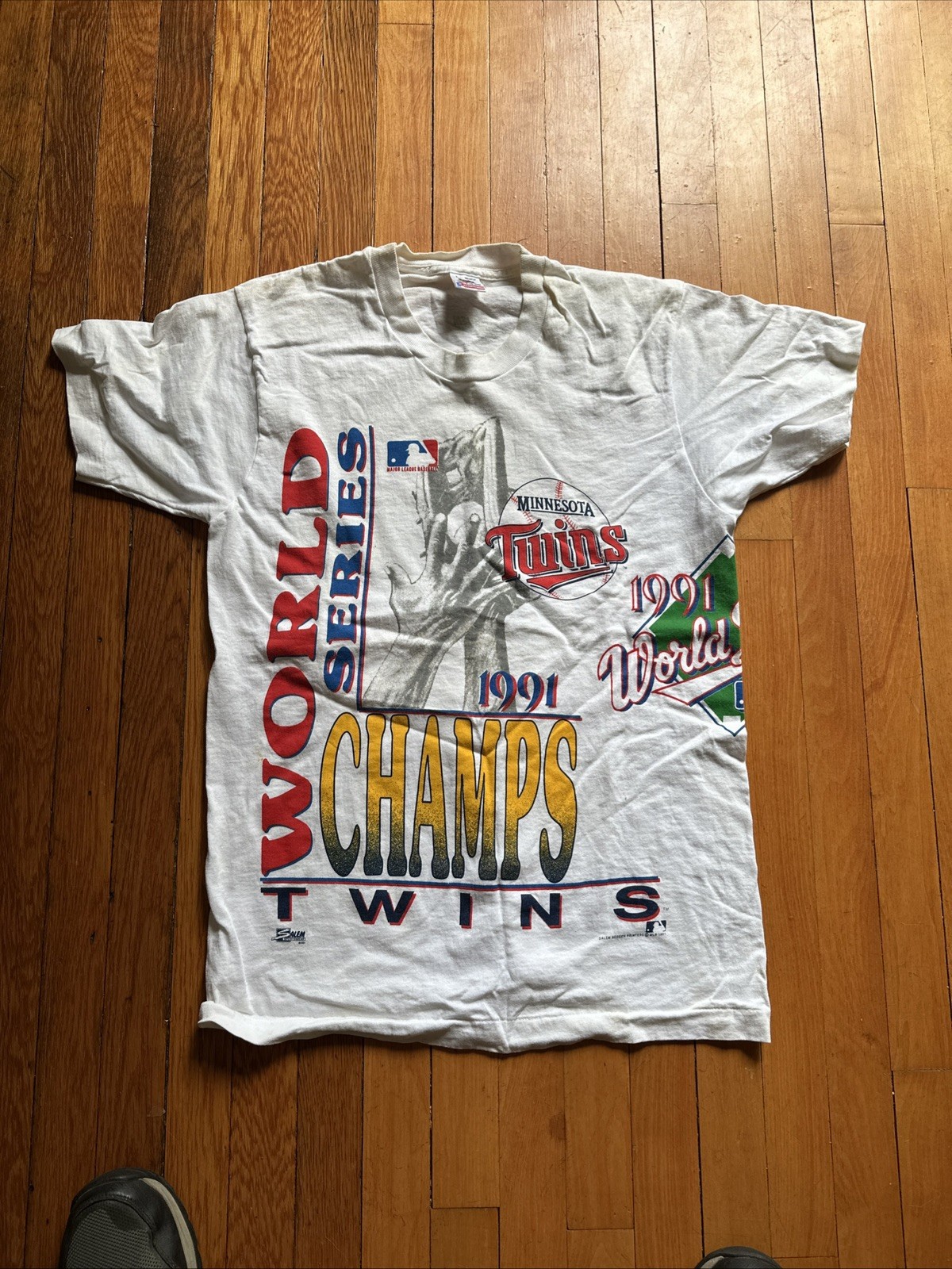Salem Sportswear Minnesota Twins 1991 World Series Champs Shirt L/XL White Used