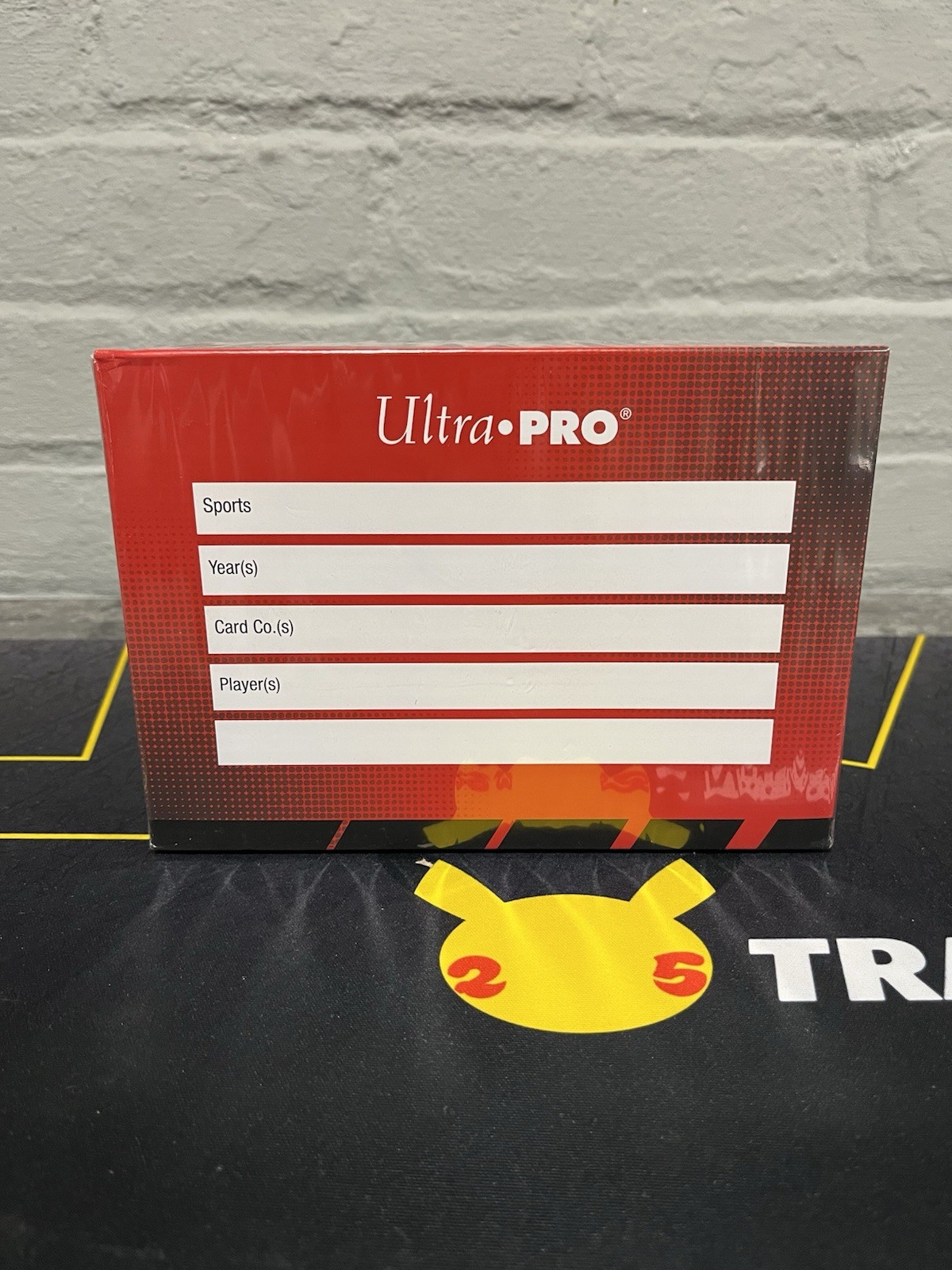 Ultra PRO Semi-Rigid Card Holders 1/2″ Lip for Standard Size Cards 200 Count
