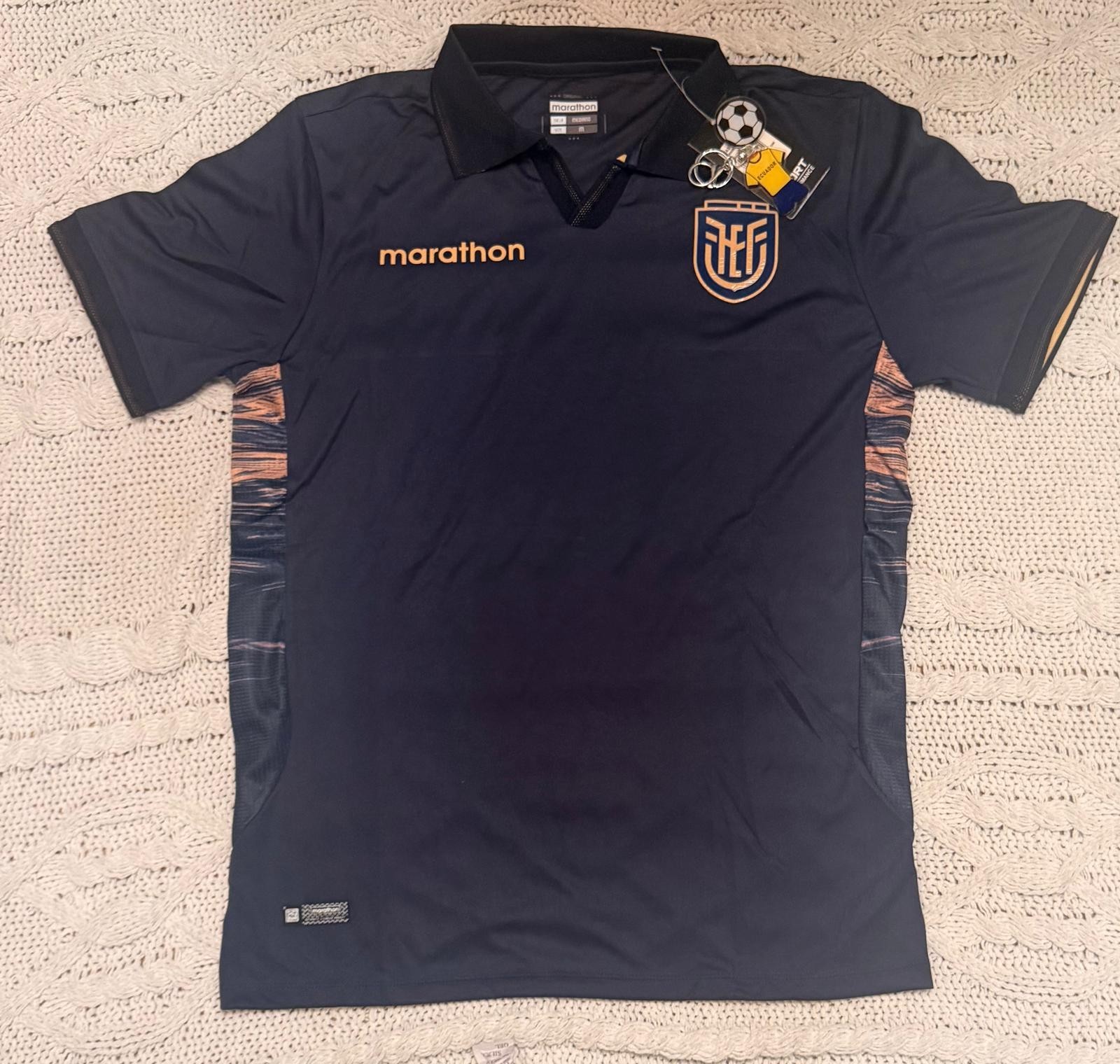 yellow/blue Men’s Ecuador 2026 jersey player version + Ecuador keychain