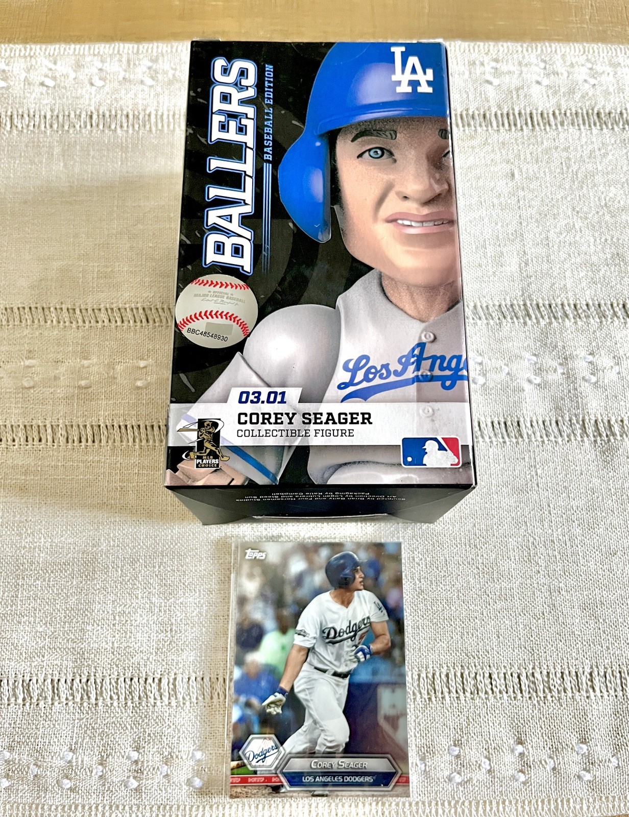 COREY SEAGER BALLERS COLLECTIBLE FIGURE LOOT SPORTS CRATE w EXCLUSIVE CARD 2017