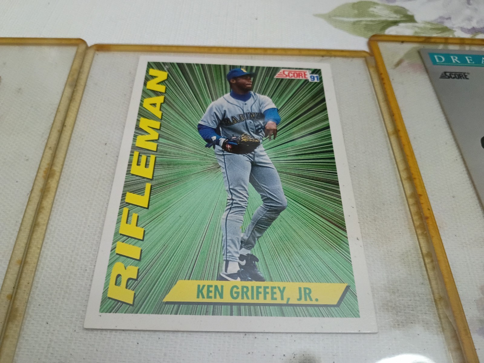 Mixed lot of Ken Griffey Jr Cards in plastic Card Holders – MLB Baseball
