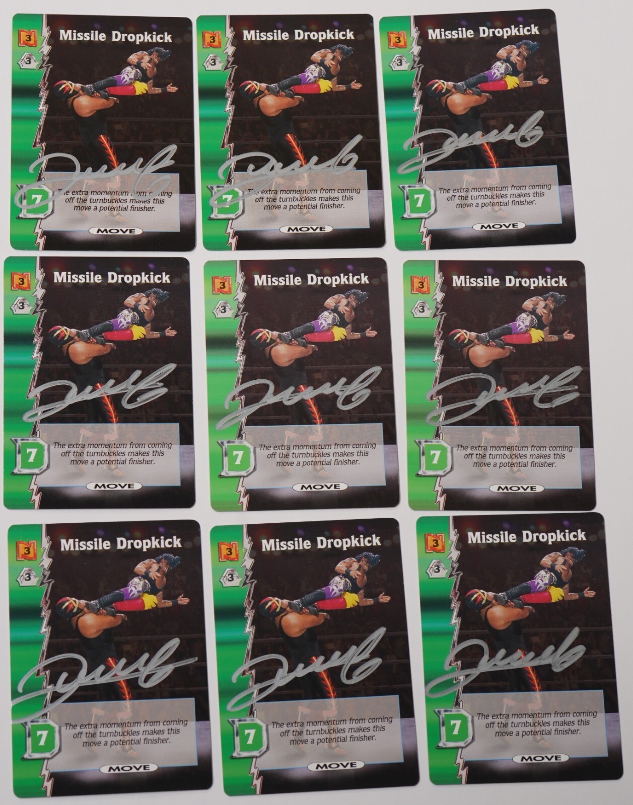 Juventud Guerrera Signed 2000 Wizards of the Coast WCW Nitro Game Card #109 WWE