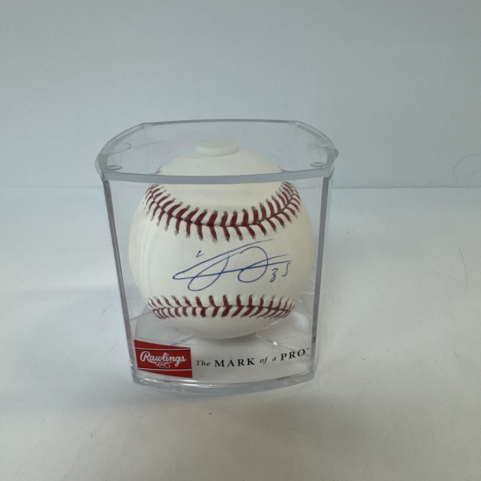 Frank Thomas #35 Signed ROMLB Baseball | Beckett coa. Singed in Blue ball Pen