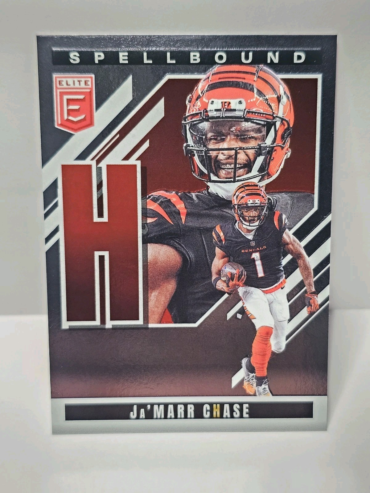 2025 Panini Donruss Elite – Spellbound Ja’Marr Chase #16