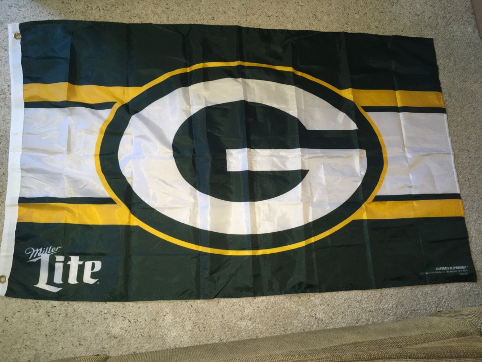 GREEN BAY PACKERS Miller Lite Nylon Fan Flag/Banner 2.5’ x 4’ *NEW*