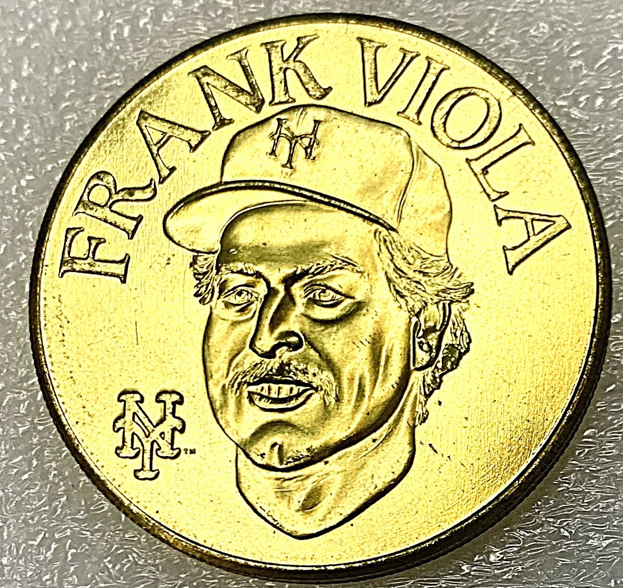 1990 Frank Viola Medal – New York Mets – Bondai – 1989 Stats – 32MM – 17