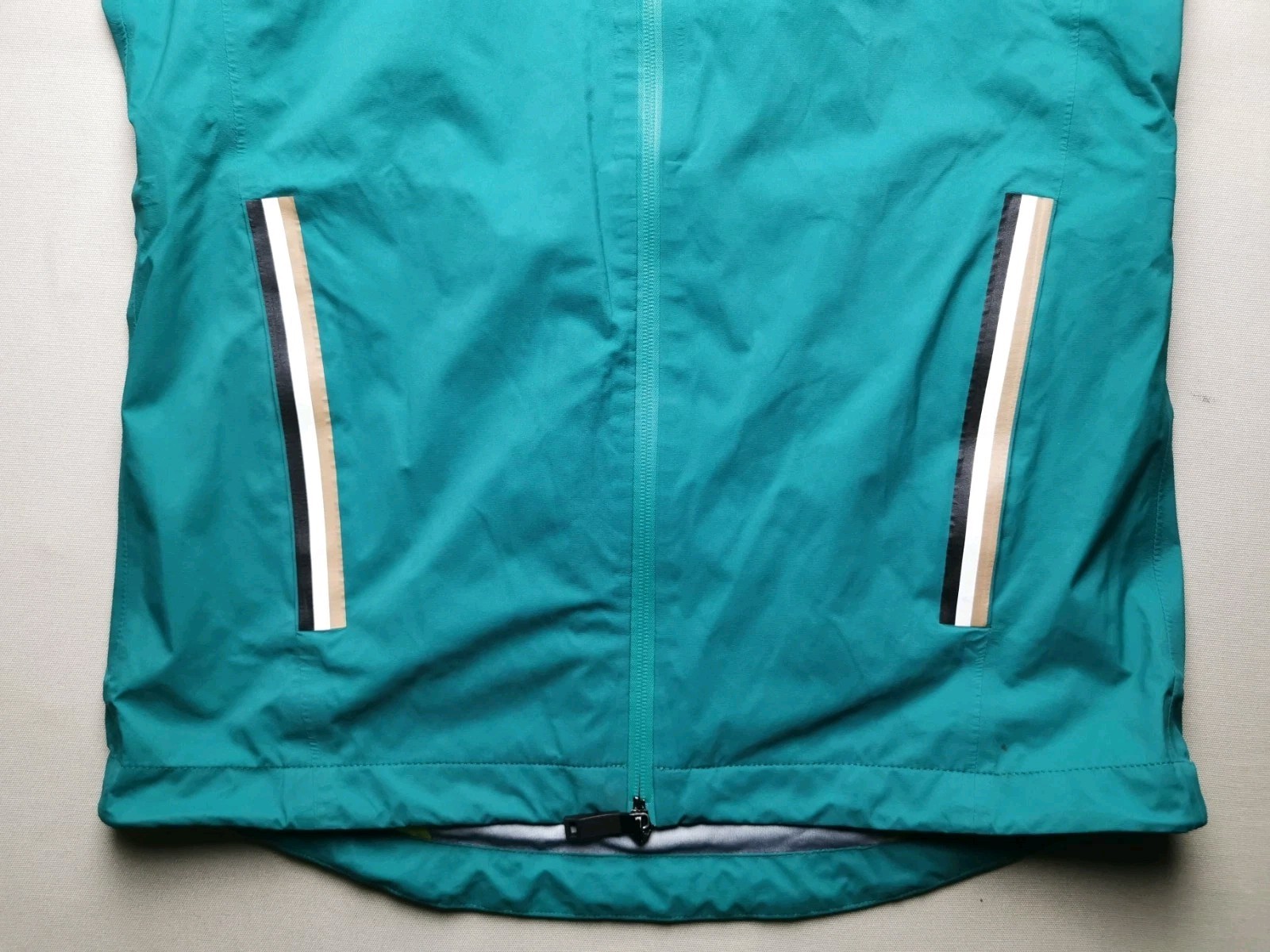 HUGO BOSS x ASTON MARTIN RACING F1 Team 2025 Men UK S Hooded Rain Jacket (VGC)