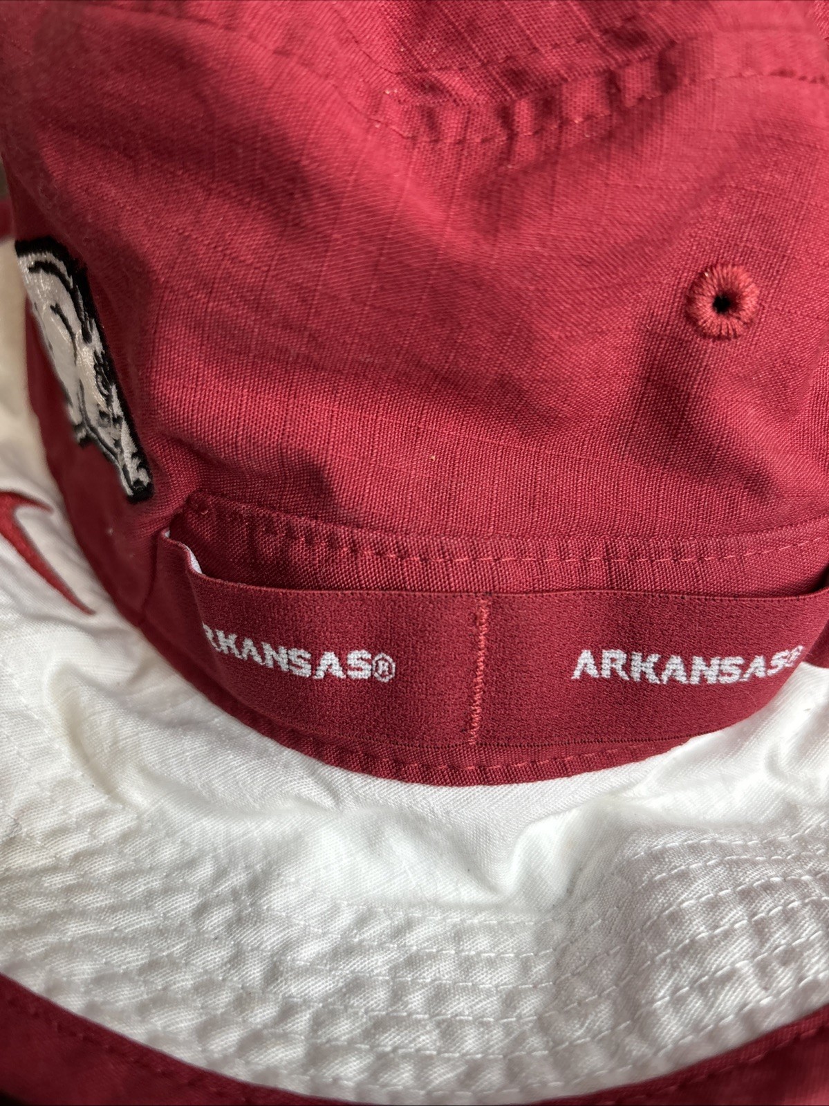 Nike Unisex Adult Dri-Fit Arkansas Razorbacks Apex Bucket Hat Red/White Size M