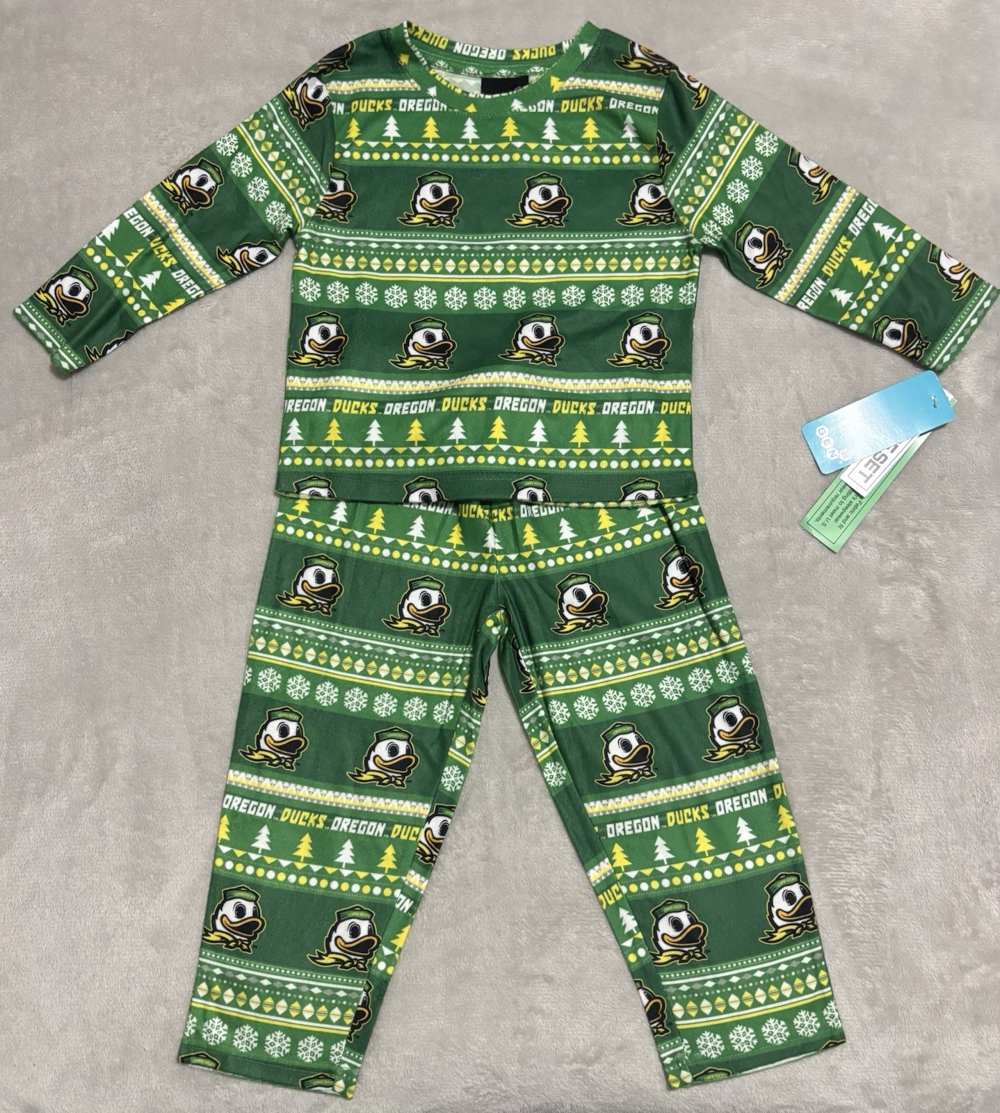 Oregon Ducks Outerstuff Infant & Newborn Ugly Sweater Pajama Set – Green 3T