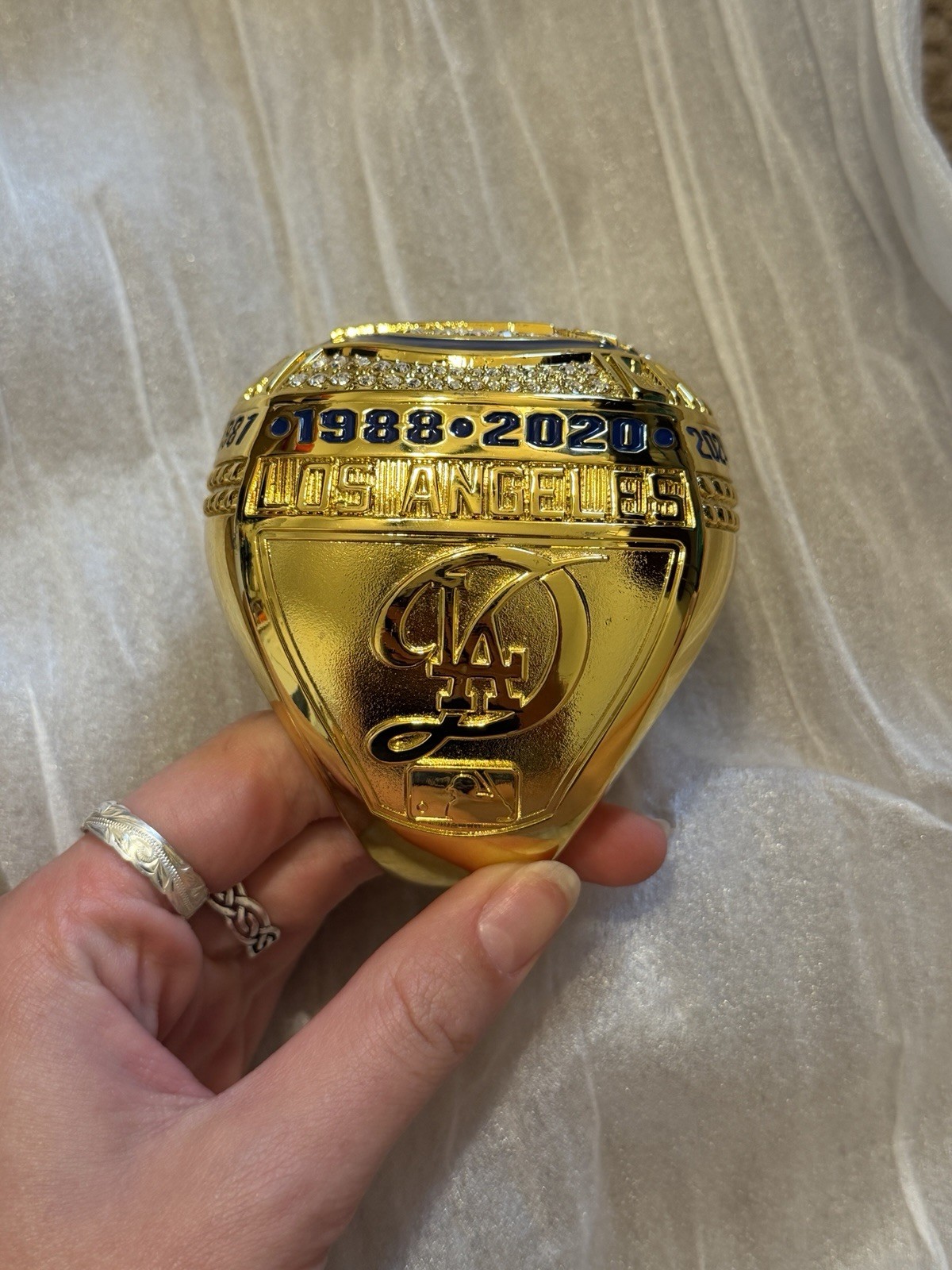2025 LA Dodgers World Series Champion Ring Paperweight – New In Box