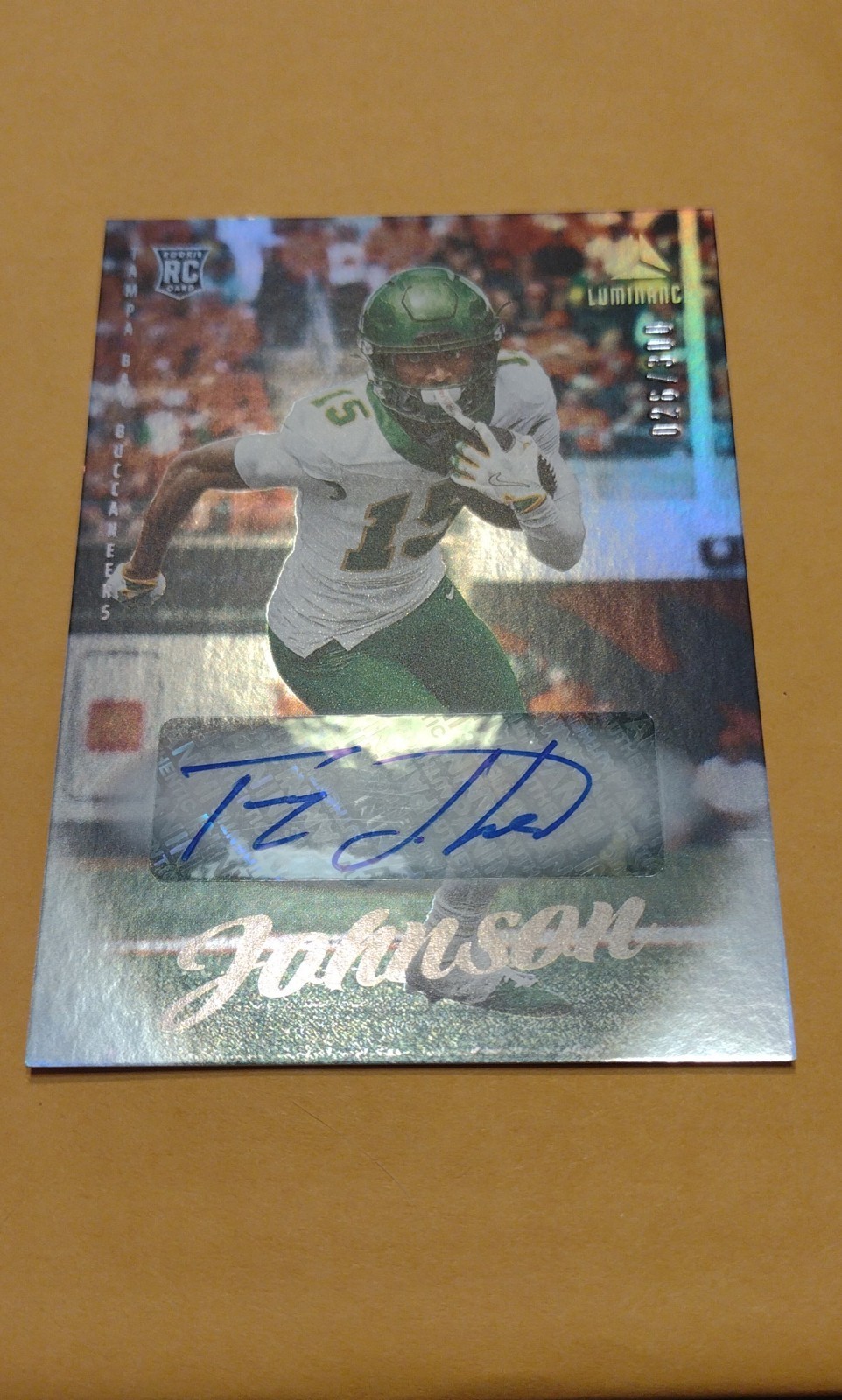 2025 Panini Luminance – Rookies Tez Johnson #128 Autographs /300 (AU, RC) Oregon