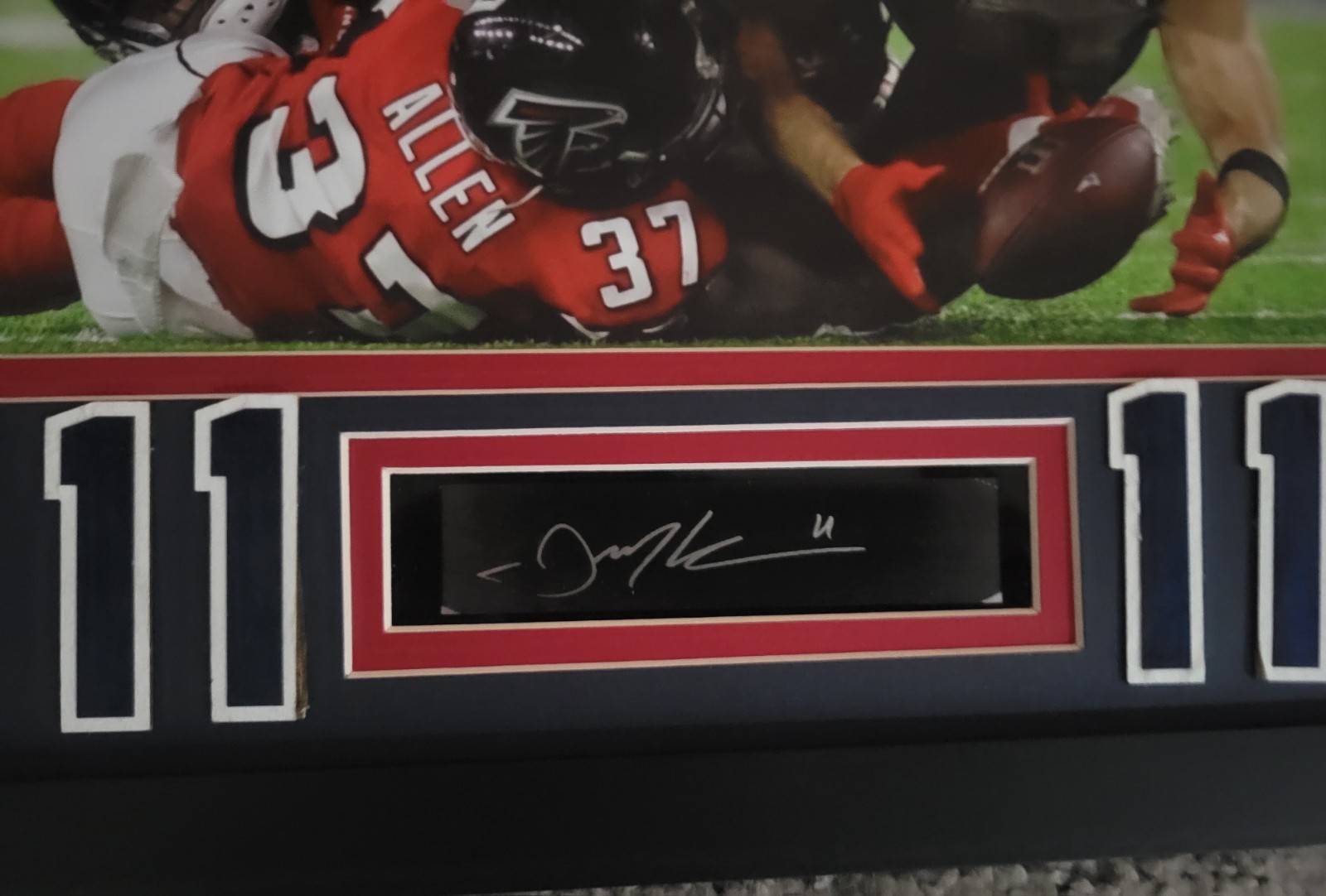 Julian Edelman Super Bowl LI Catch Patriots 8×10 Framed Photo Engraved Autograph