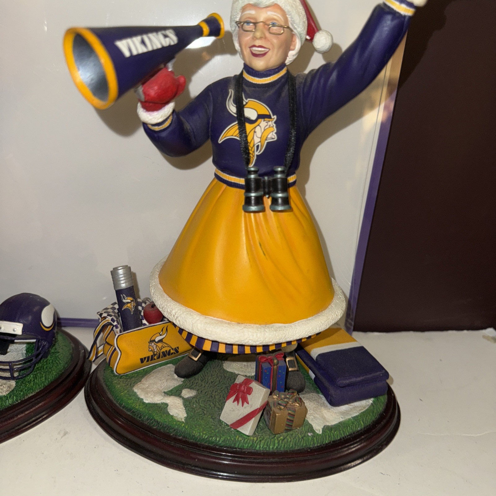 MINNESOTA VIKINGS NFL 2000 Danbury Mint Lot of 3 Santa Claus Mrs Claus Snowman