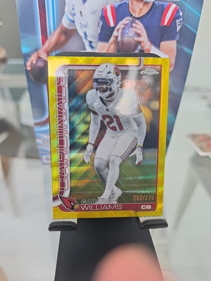 2025 Topps Chrome Yellow Wave Refractor Garrett Williams /275 #6