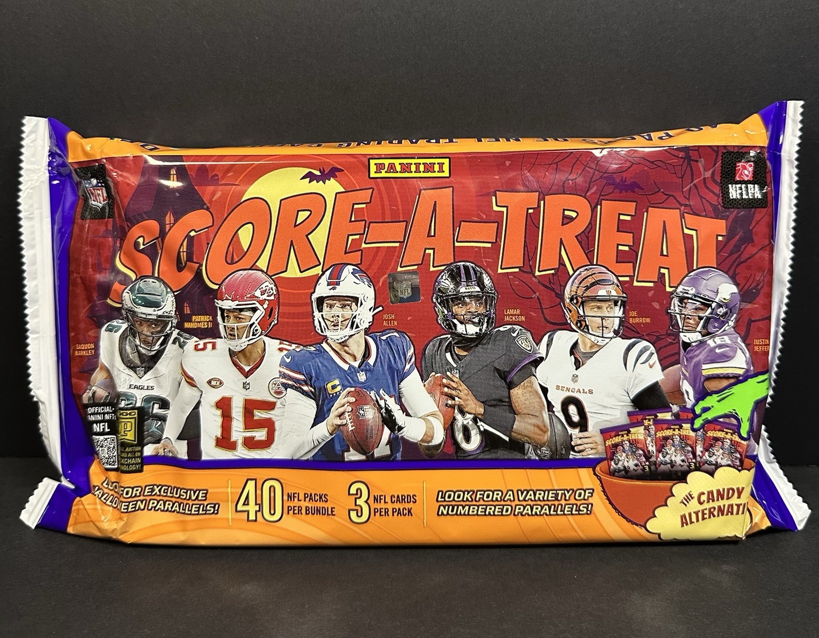 Panini 2025 Score-A-Treat NFL Football Trading Card Pack Bundle 40 Packs