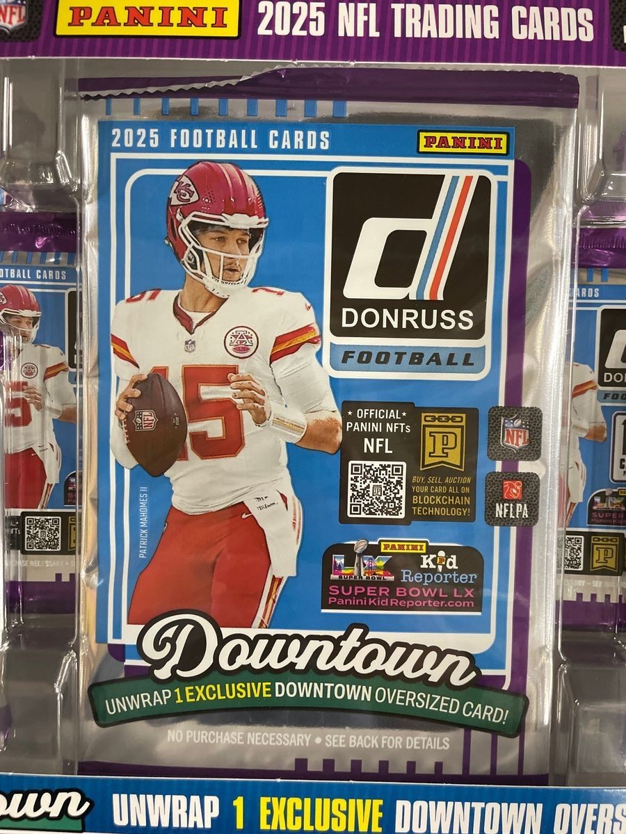 PANINI 2025 Donruss Nfl Football Cards Oversized Downtown Bundle Box, Box Wear