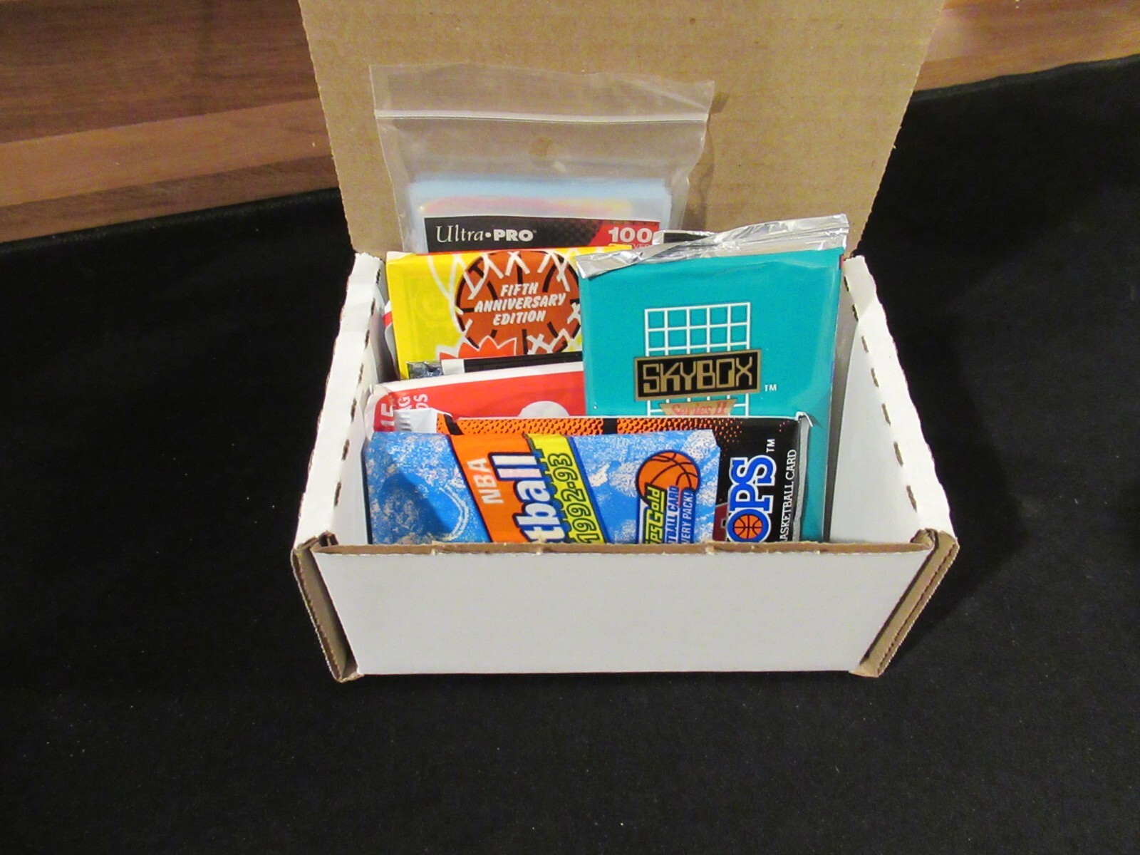 HUGE Lot of 100+ Unopened Old Vintage Basketball Cards in Wax Packs