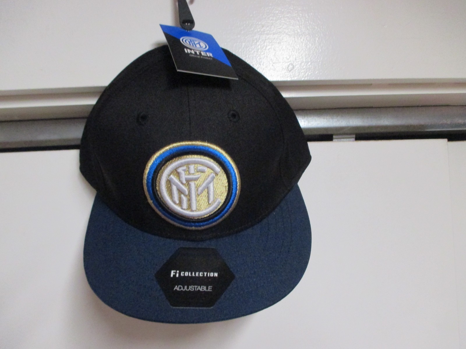 INTER MILAN SOCCER MENS SNAPBACK BASEBALL HAT (ADJUSTABLE) NWT 2 TONE RAISED LGO