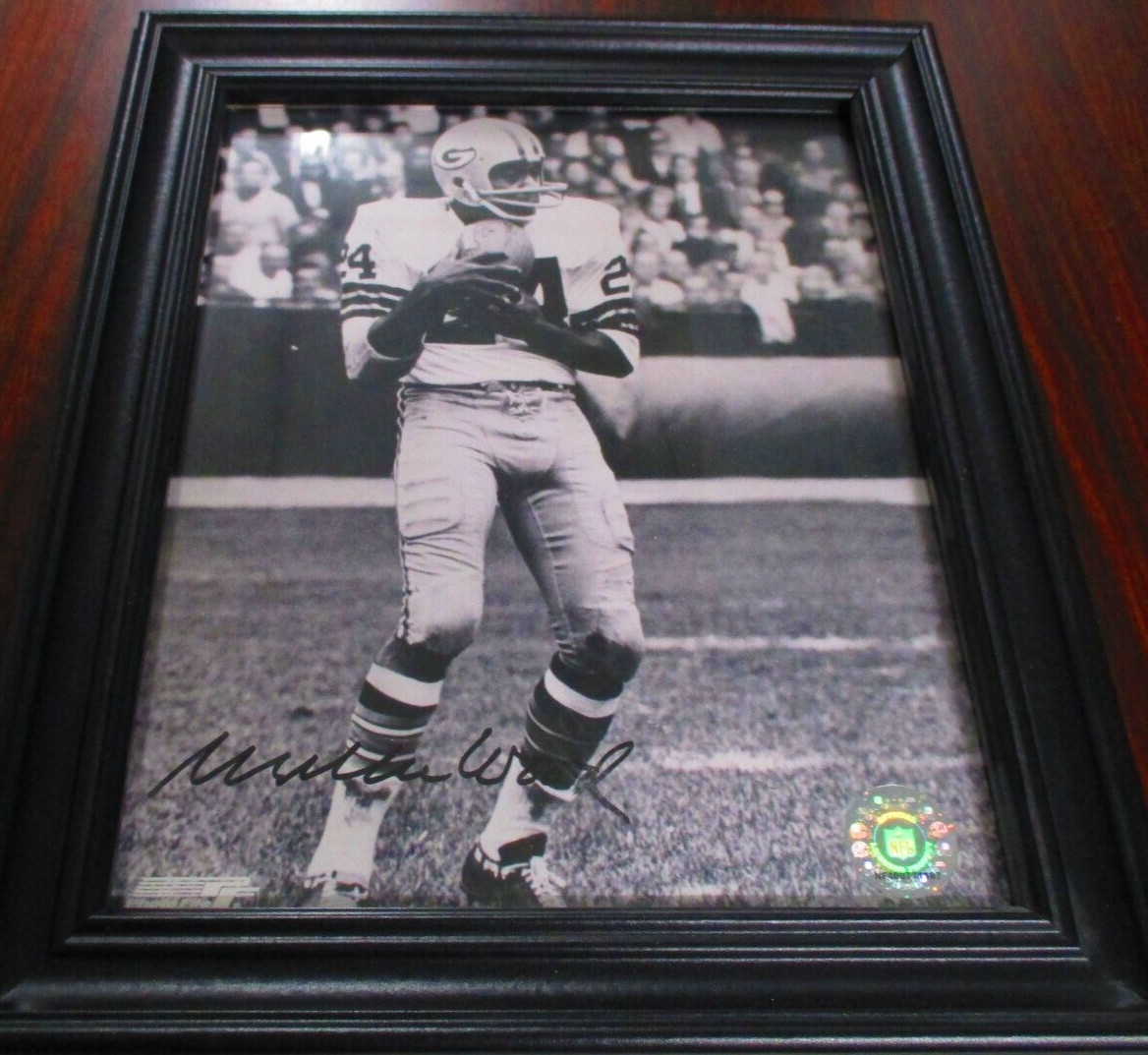 8 X 10in Autographed & Framed Willie Wood, #24, Green Bay Picture w/COA